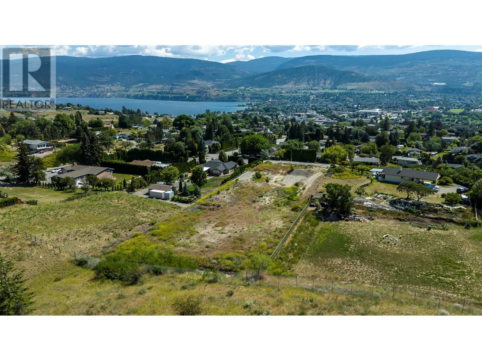 614 West Bench Drive, Penticton, British Columbia  V2A 8X9 - Photo 3 - 10319022