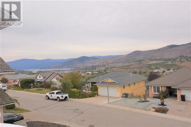 4904 Valleyview Place, Vernon, British Columbia  V1T 9L6 - Photo 4 - 10319444