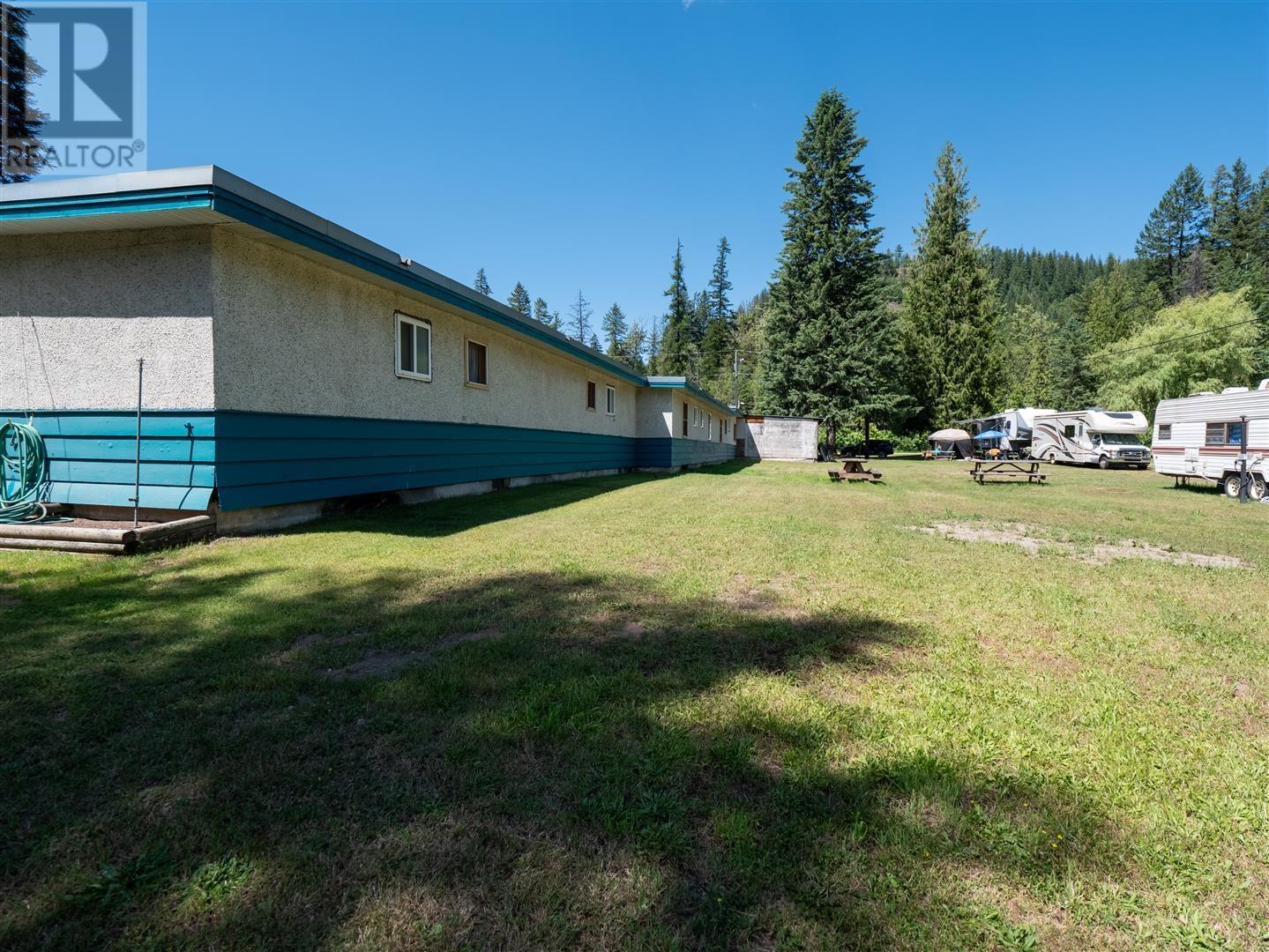 307 2nd Relief Road, Salmo, British Columbia  V0G 0A9 - Photo 7 - 2478342