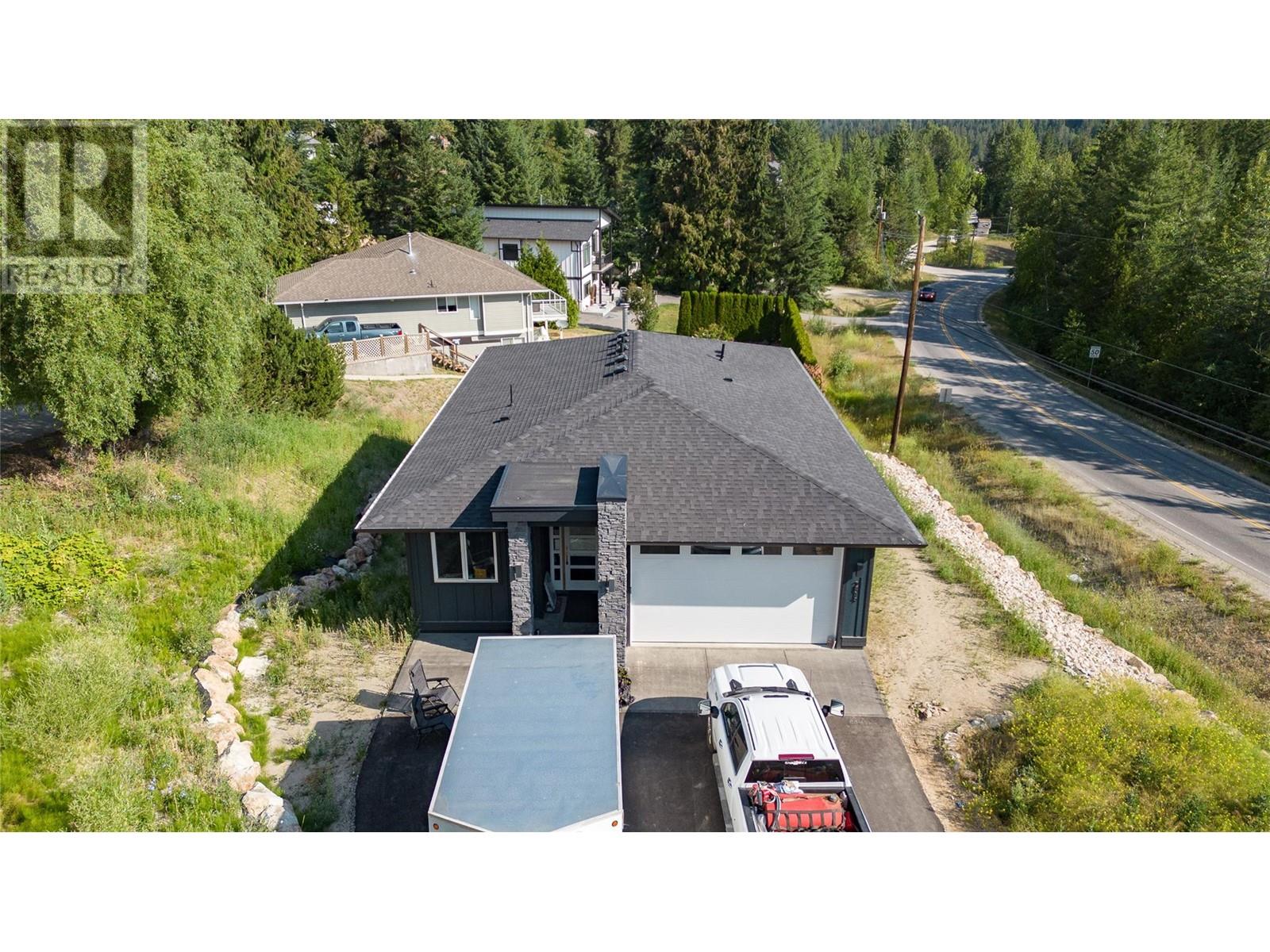 2819 Mountview Drive, Blind Bay, British Columbia  V0E 1H1 - Photo 4 - 10319452