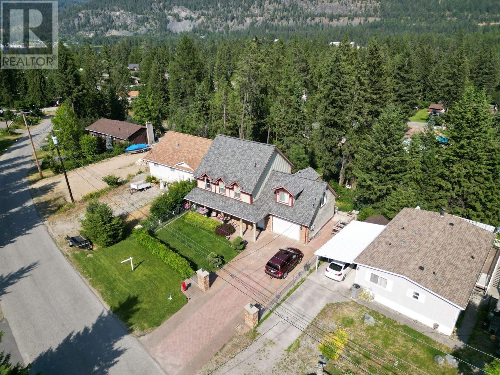 94 Chase Road, Christina Lake, British Columbia  V0H 1E0 - Photo 31 - 2478377