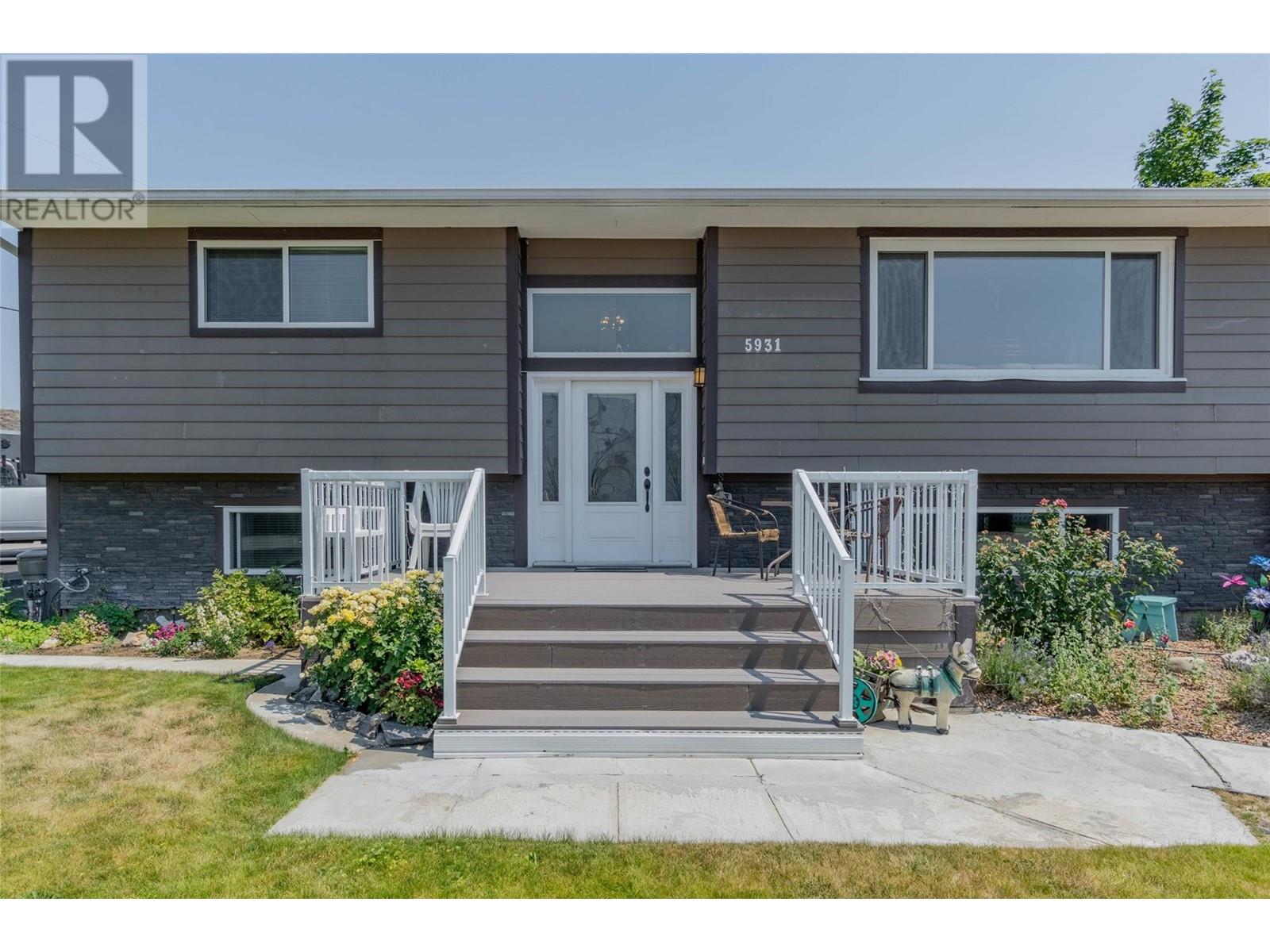 5913 Dividend Street, Oliver, British Columbia  V0H 1T6 - Photo 2 - 10319566