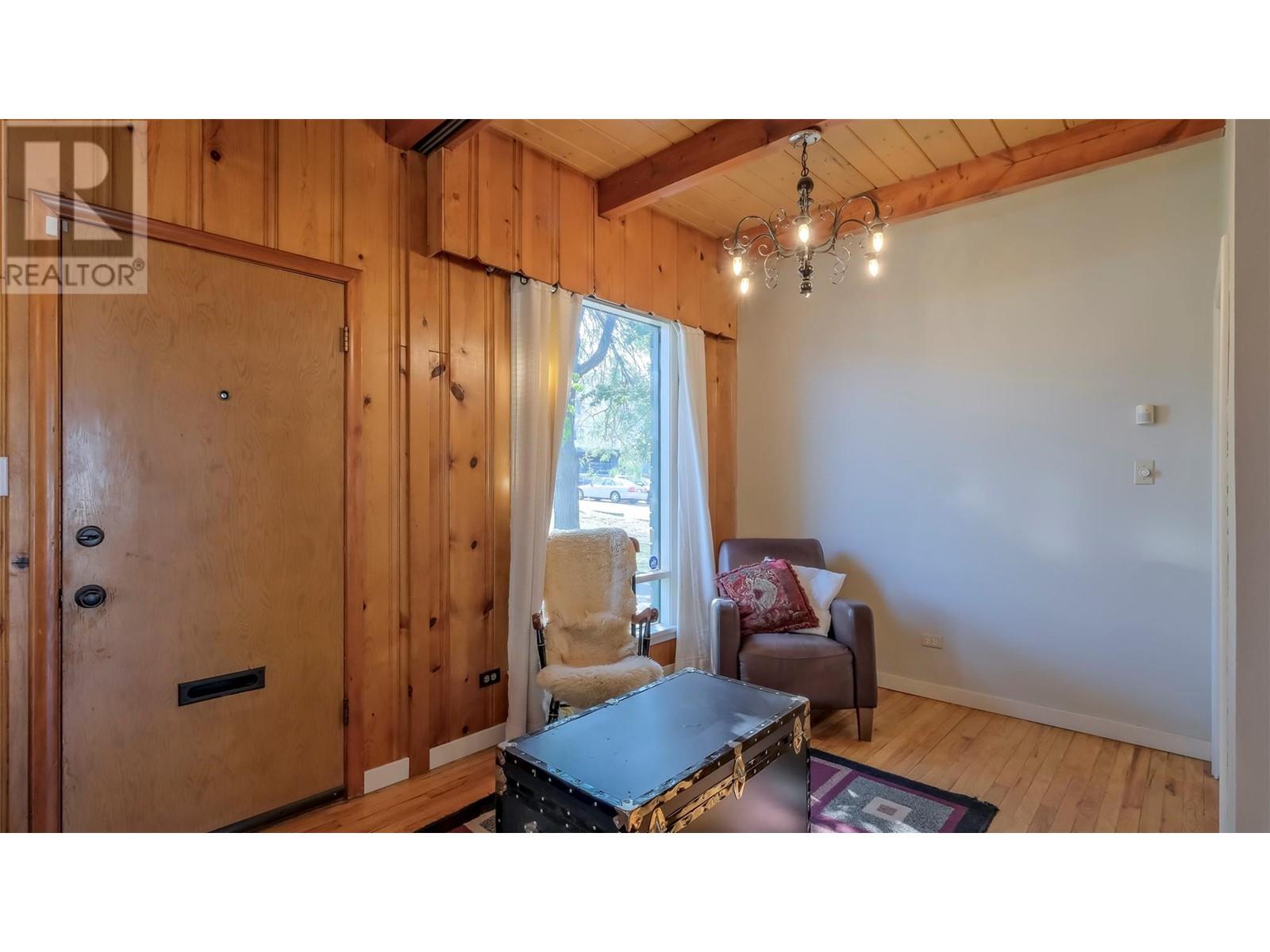 701 Ross Avenue, Penticton, British Columbia  V2A 3A5 - Photo 6 - 10319629