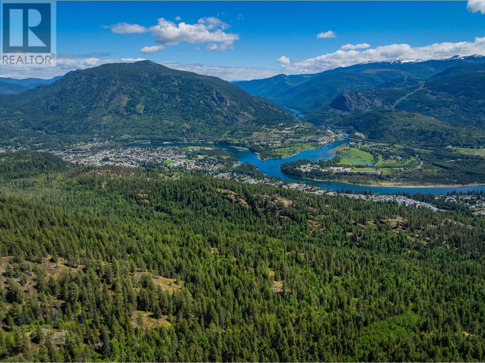 1402 Woodland Drive, Castlegar, British Columbia  V1N 4J4 - Photo 24 - 2478409