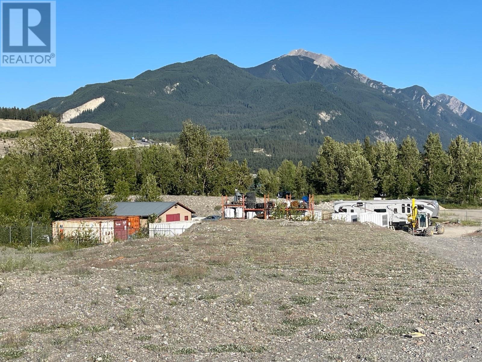 870 Kicking Horse Drive, Golden, British Columbia  V0A 1H0 - Photo 5 - 2478395