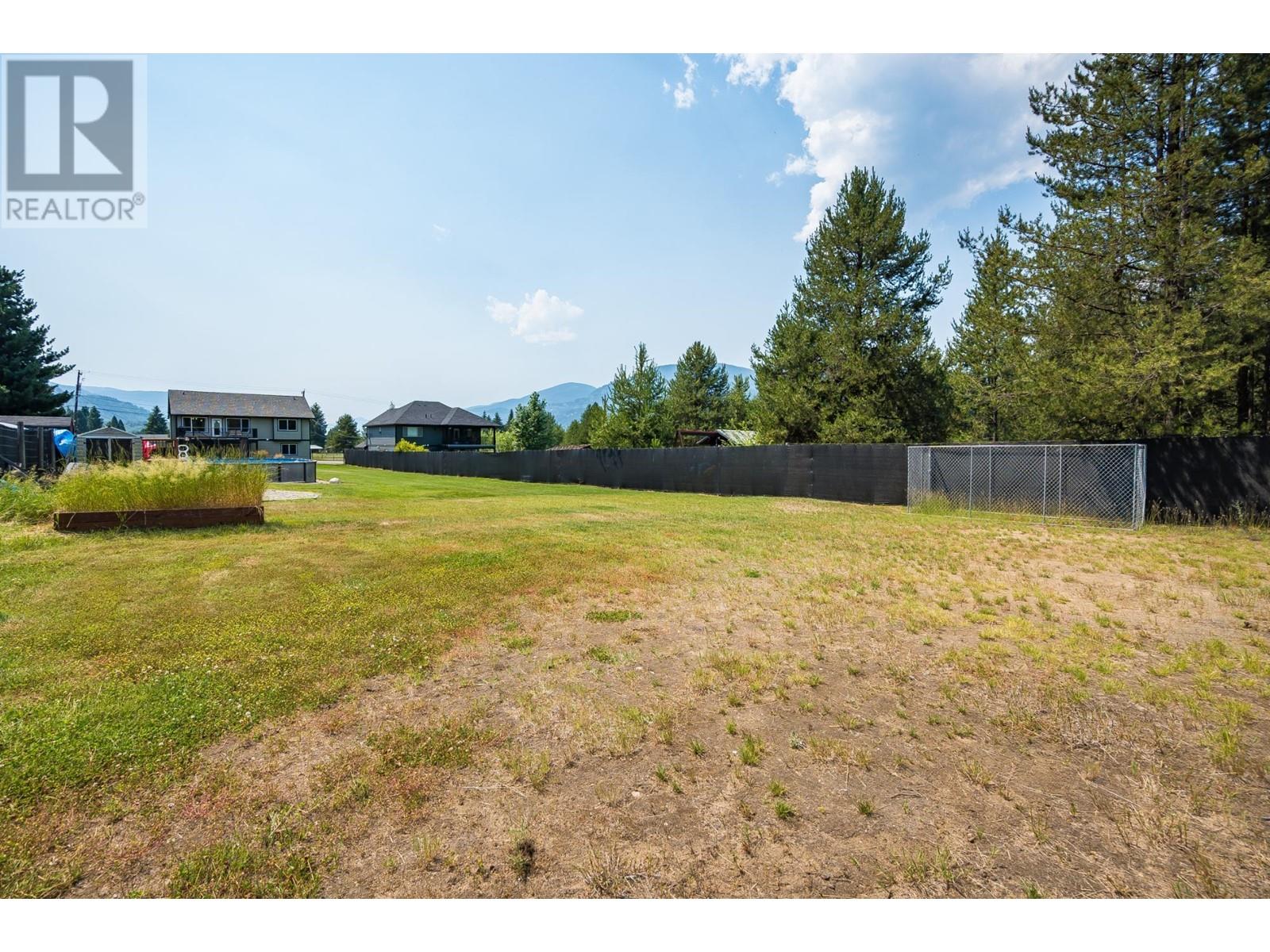 934 Hillview Road, Ootischenia, British Columbia  V1N 4K7 - Photo 57 - 2478427