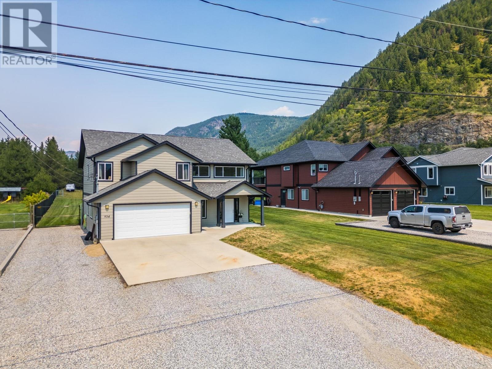 934 Hillview Road, Ootischenia, British Columbia  V1N 4K7 - Photo 60 - 2478427