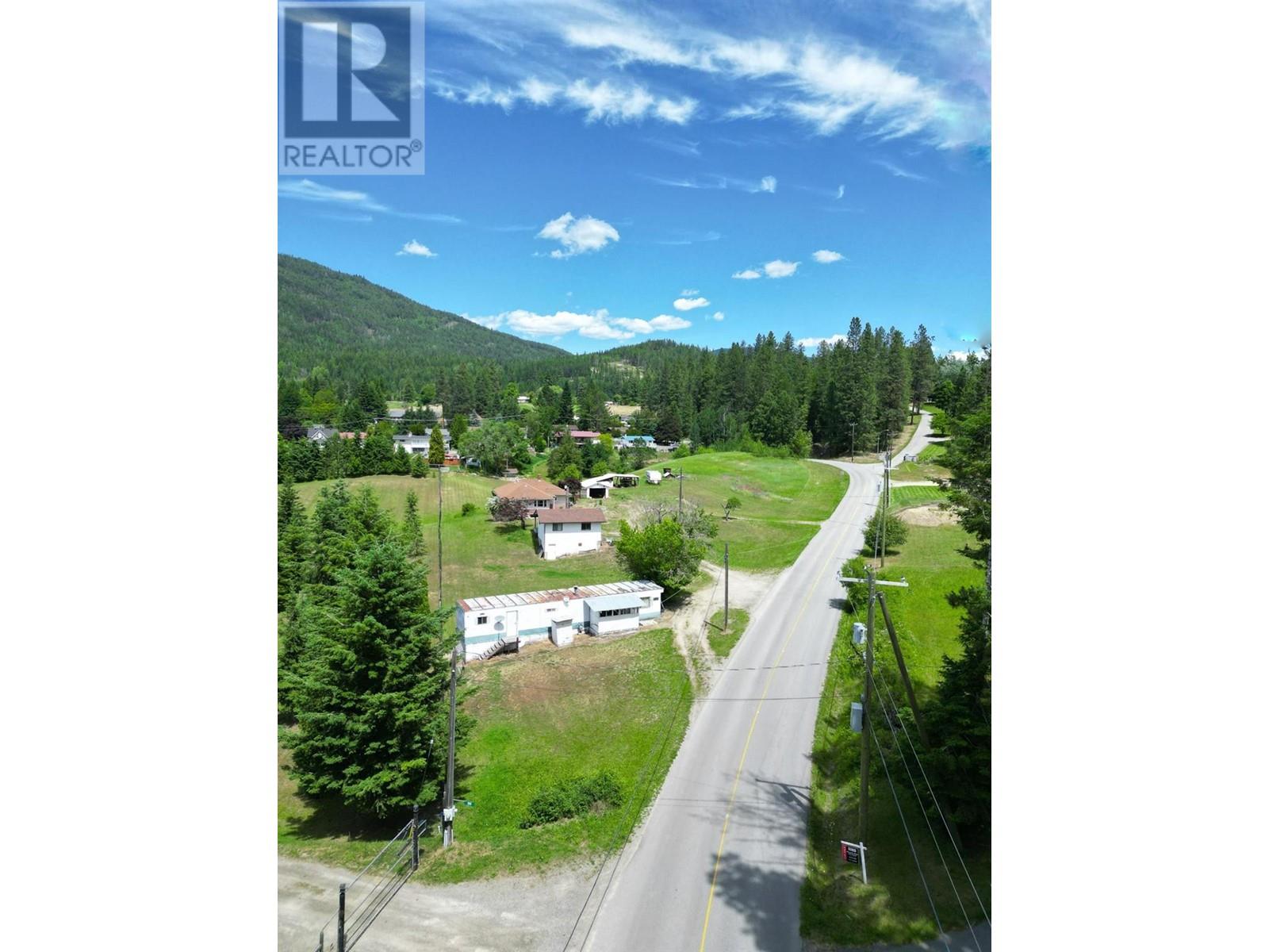 217 36th  N Avenue, Creston, British Columbia  V0B 1G1 - Photo 3 - 2478484