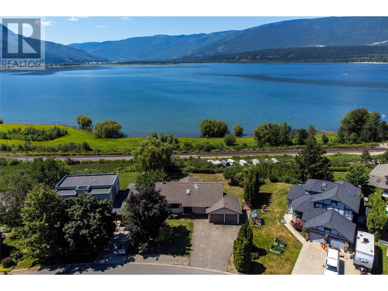 4591 13 Street Ne, Salmon Arm, British Columbia  V1E 1E3 - Photo 2 - 10319946