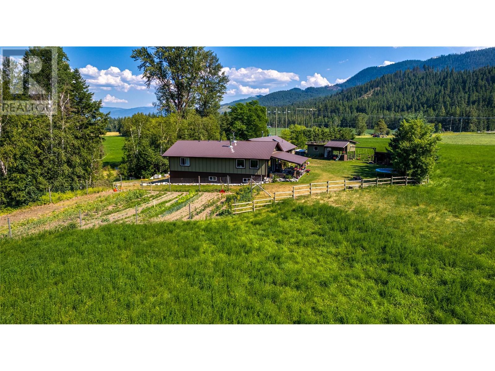 26 Byers Road, Cherryville, British Columbia  V0E 2G1 - Photo 2 - 10319955