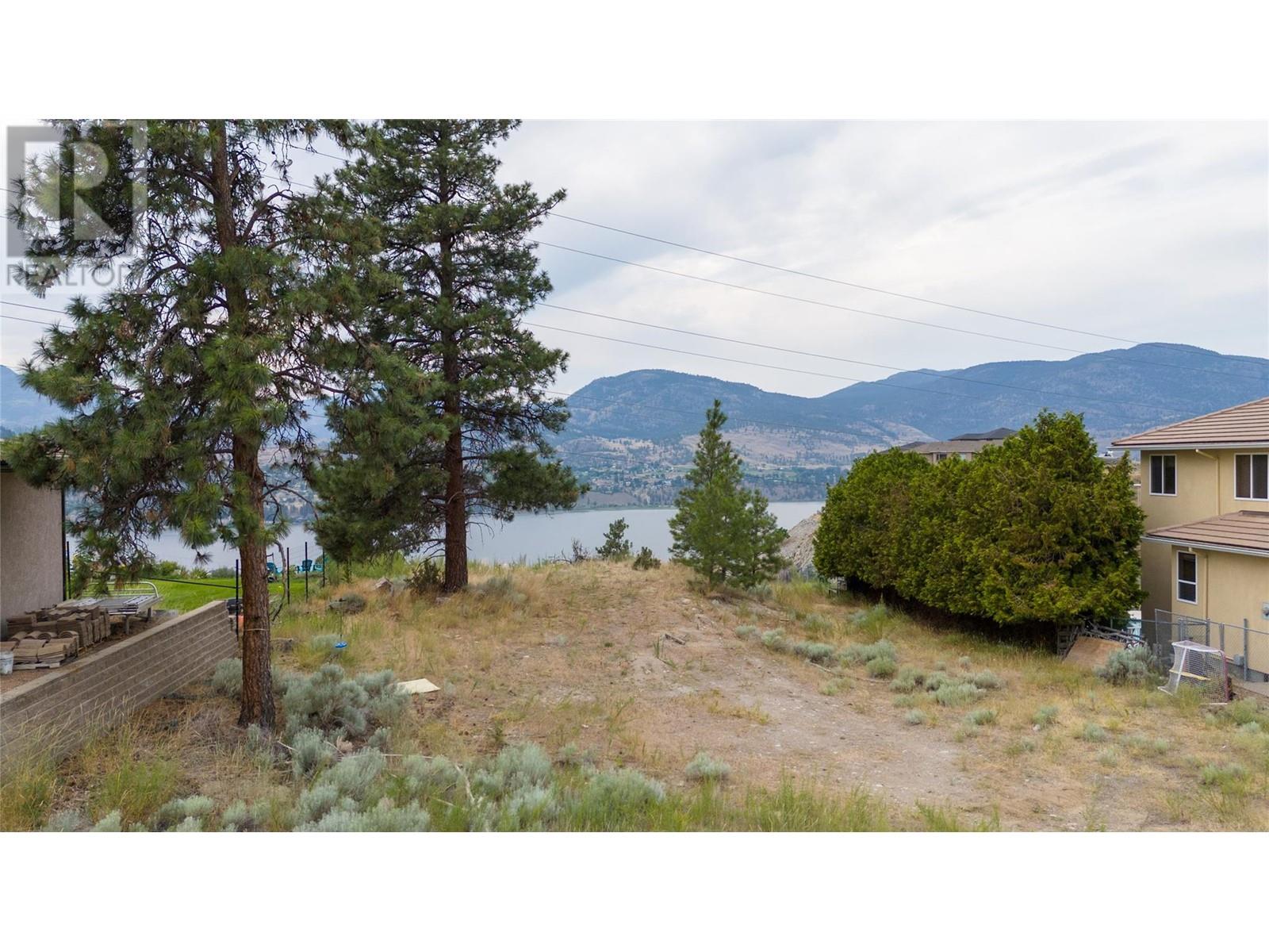 304 Heritage Boulevard, Okanagan Falls, British Columbia  V0H 1R3 - Photo 1 - 10319567