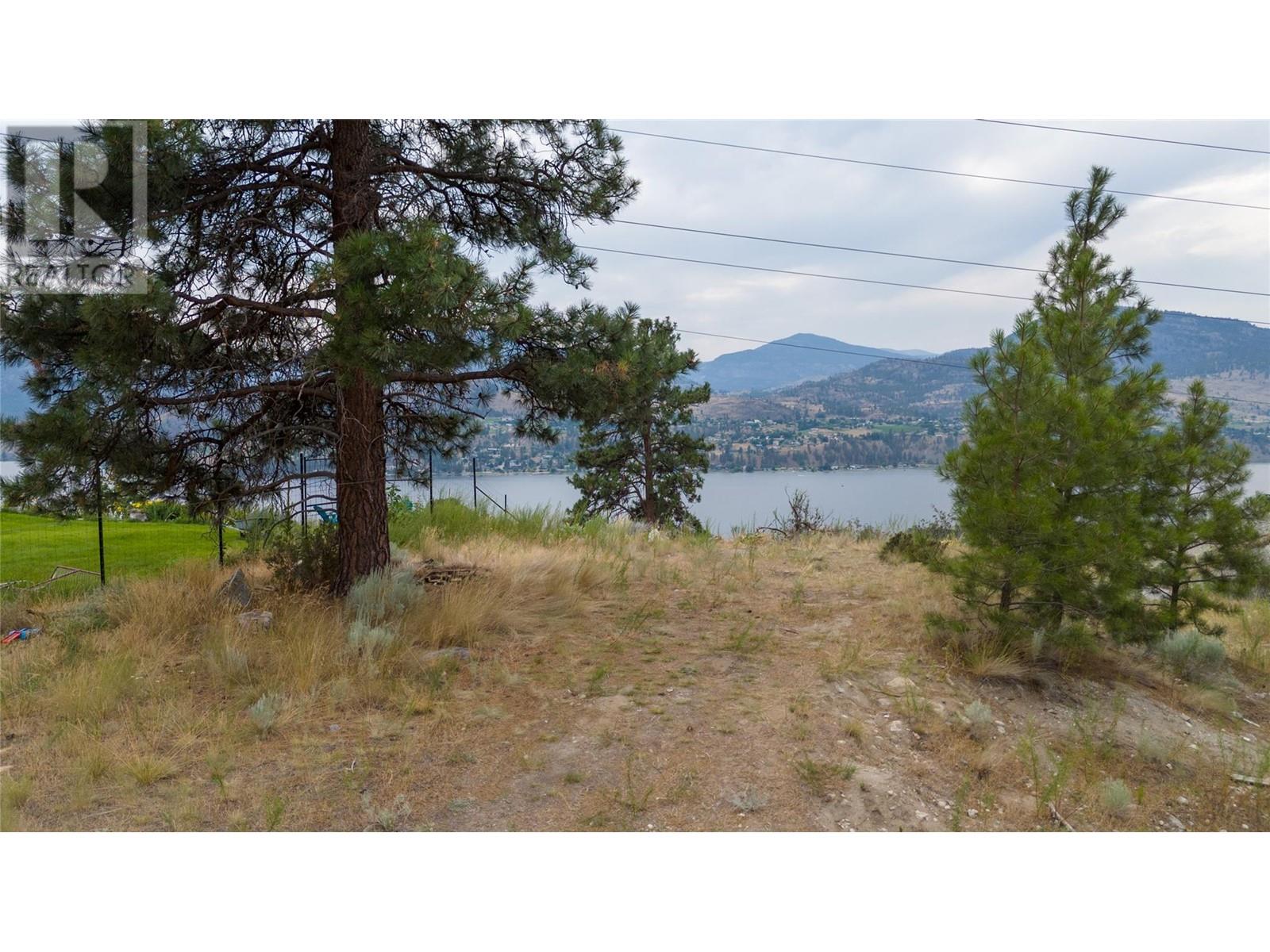 304 Heritage Boulevard, Okanagan Falls, British Columbia  V0H 1R3 - Photo 2 - 10319567