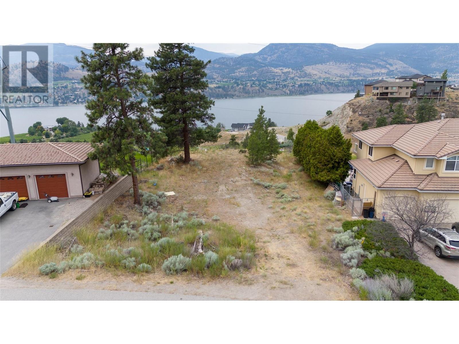 304 Heritage Boulevard, Okanagan Falls, British Columbia  V0H 1R3 - Photo 6 - 10319567