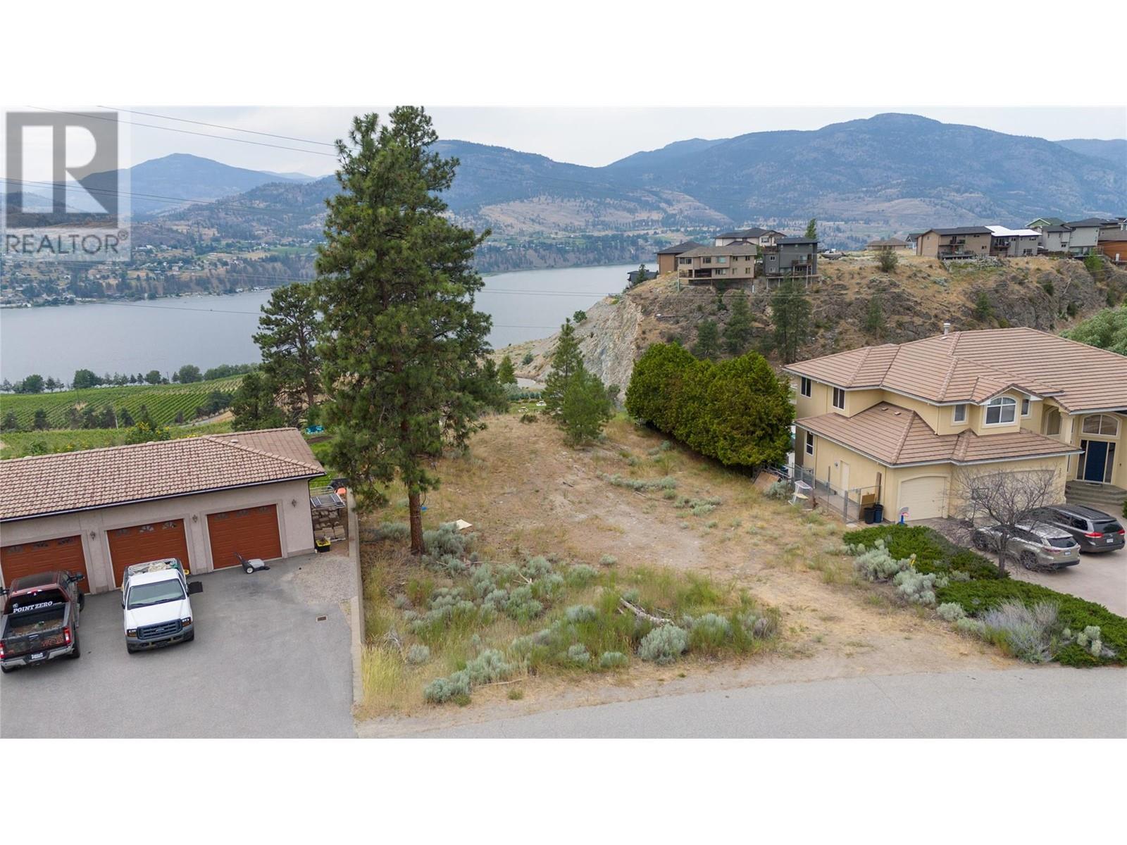 304 Heritage Boulevard, Okanagan Falls, British Columbia  V0H 1R3 - Photo 7 - 10319567