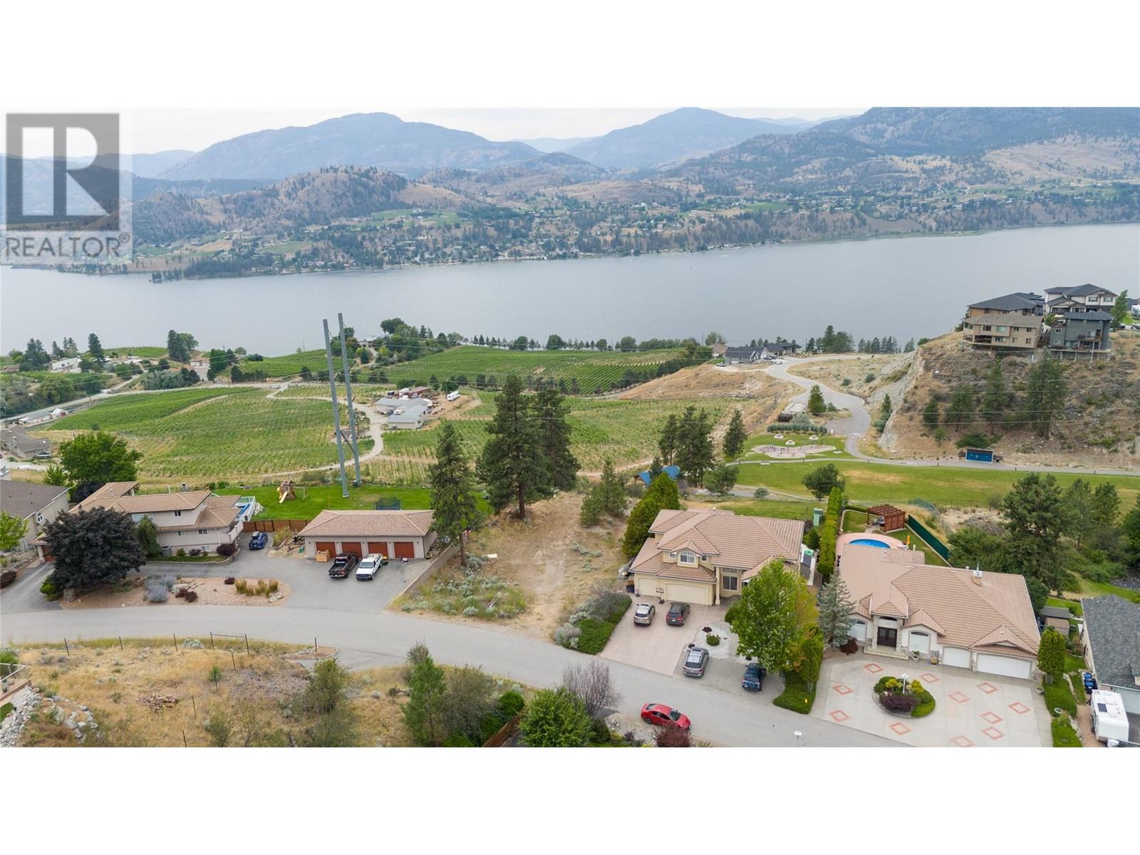 304 Heritage Boulevard, Okanagan Falls, British Columbia  V0H 1R3 - Photo 9 - 10319567