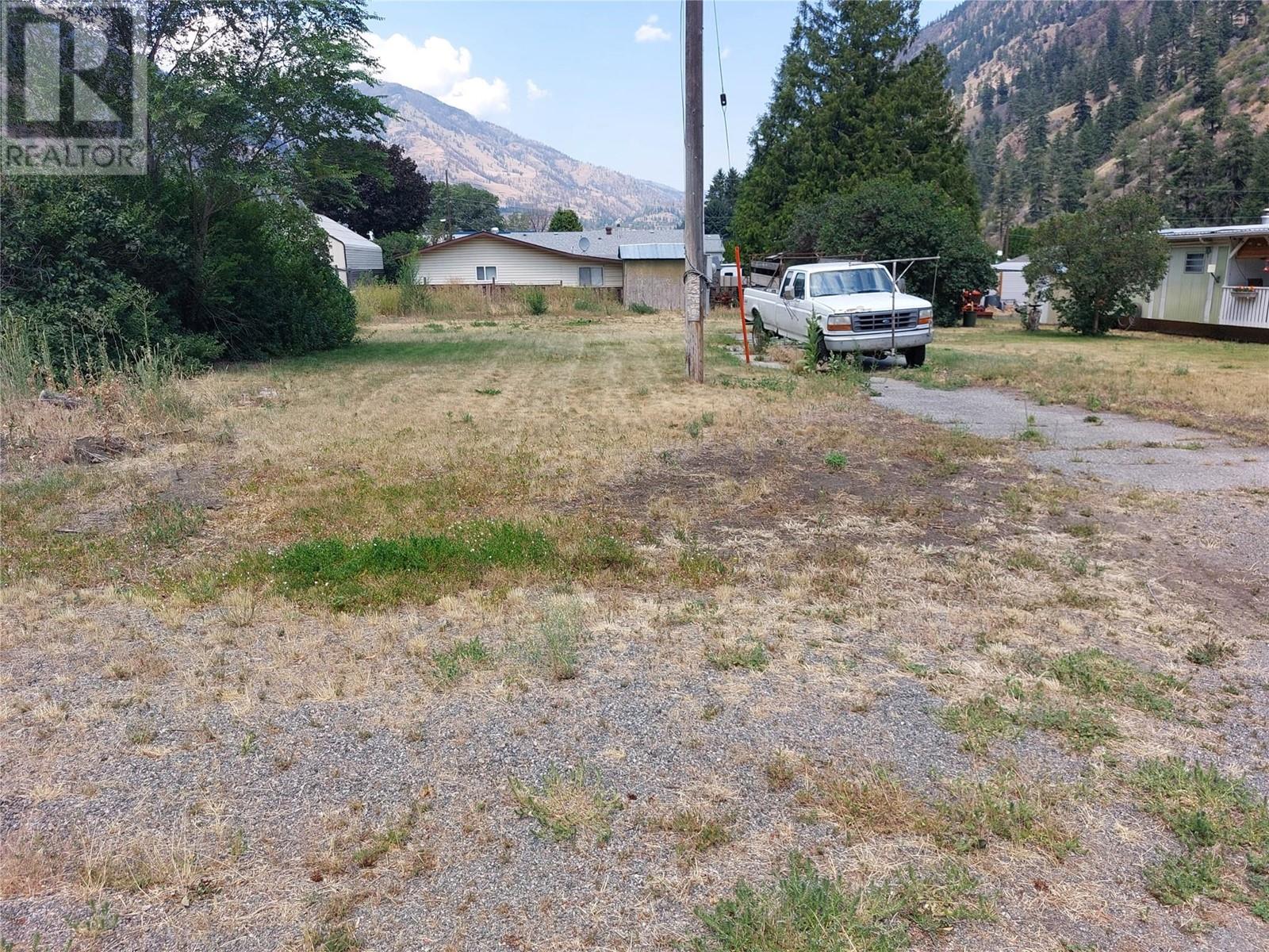 2640 5th Street, Keremeos, British Columbia  V0X 1N6 - Photo 1 - 10320126