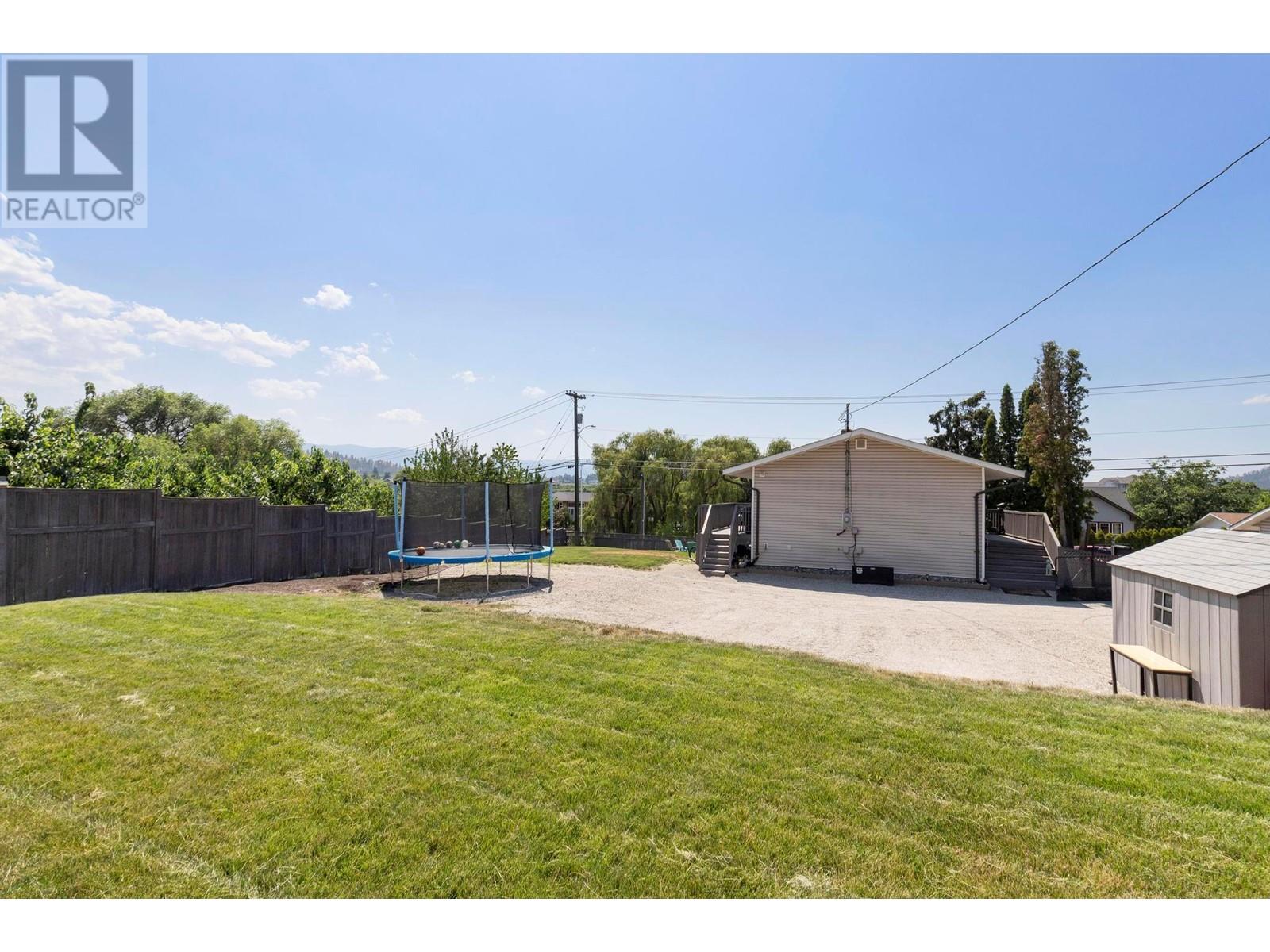 2490 Sexsmith Road, Kelowna, British Columbia  V1V 2E9 - Photo 40 - 10320210