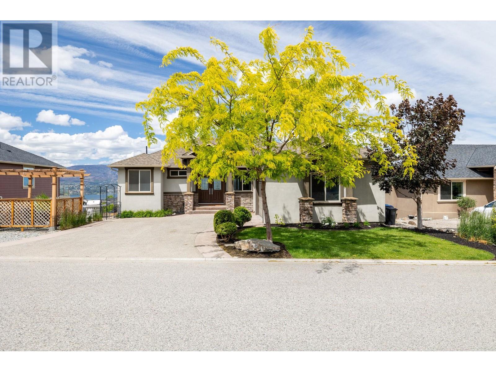 368 Trumpeter Court, Kelowna, British Columbia  V1W 5J4 - Photo 2 - 10320327