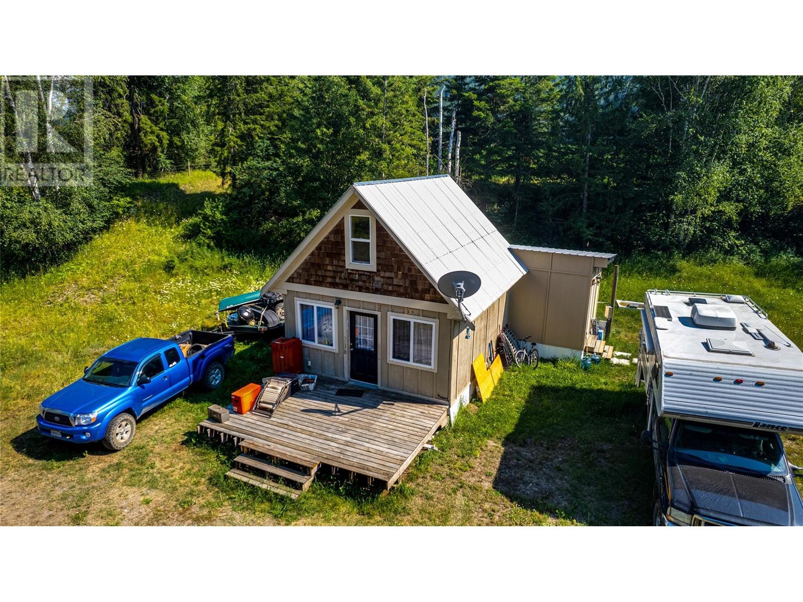 1519 6 Highway, Cherryville, British Columbia  V0E 2G1 - Photo 33 - 10320520