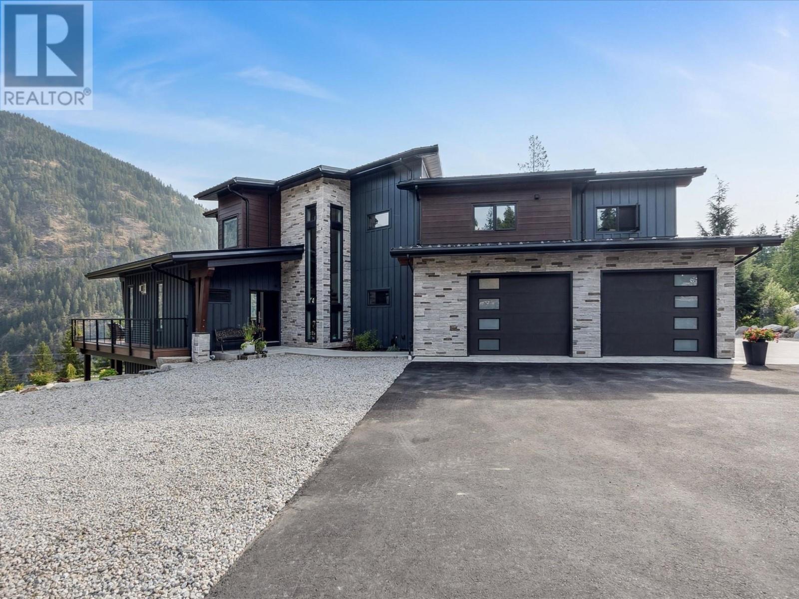 1278 Kai Road, Nelson, British Columbia  V1L 7G1 - Photo 1 - 2478786