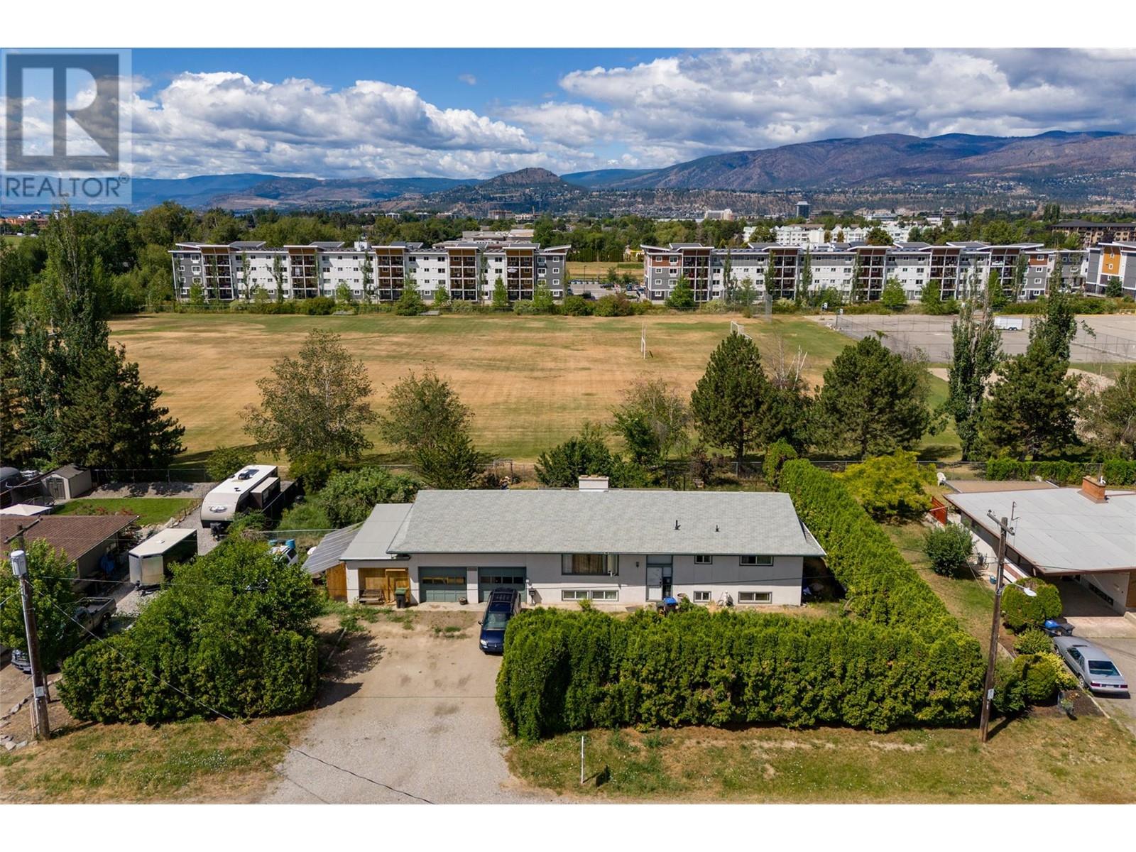 3240 St. Amand Road, Kelowna, British Columbia  V1W 3P1 - Photo 14 - 10319212