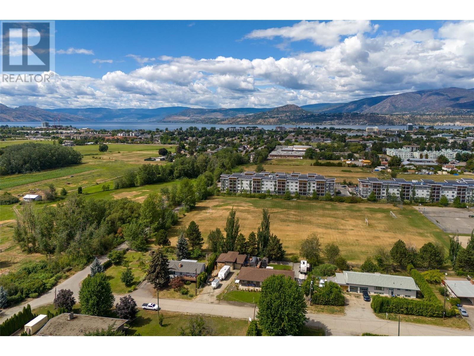 3240 St. Amand Road, Kelowna, British Columbia  V1W 3P1 - Photo 16 - 10319212