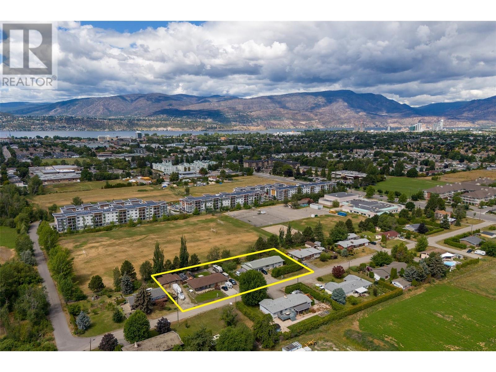 3240 St. Amand Road, Kelowna, British Columbia  V1W 3P1 - Photo 6 - 10319212