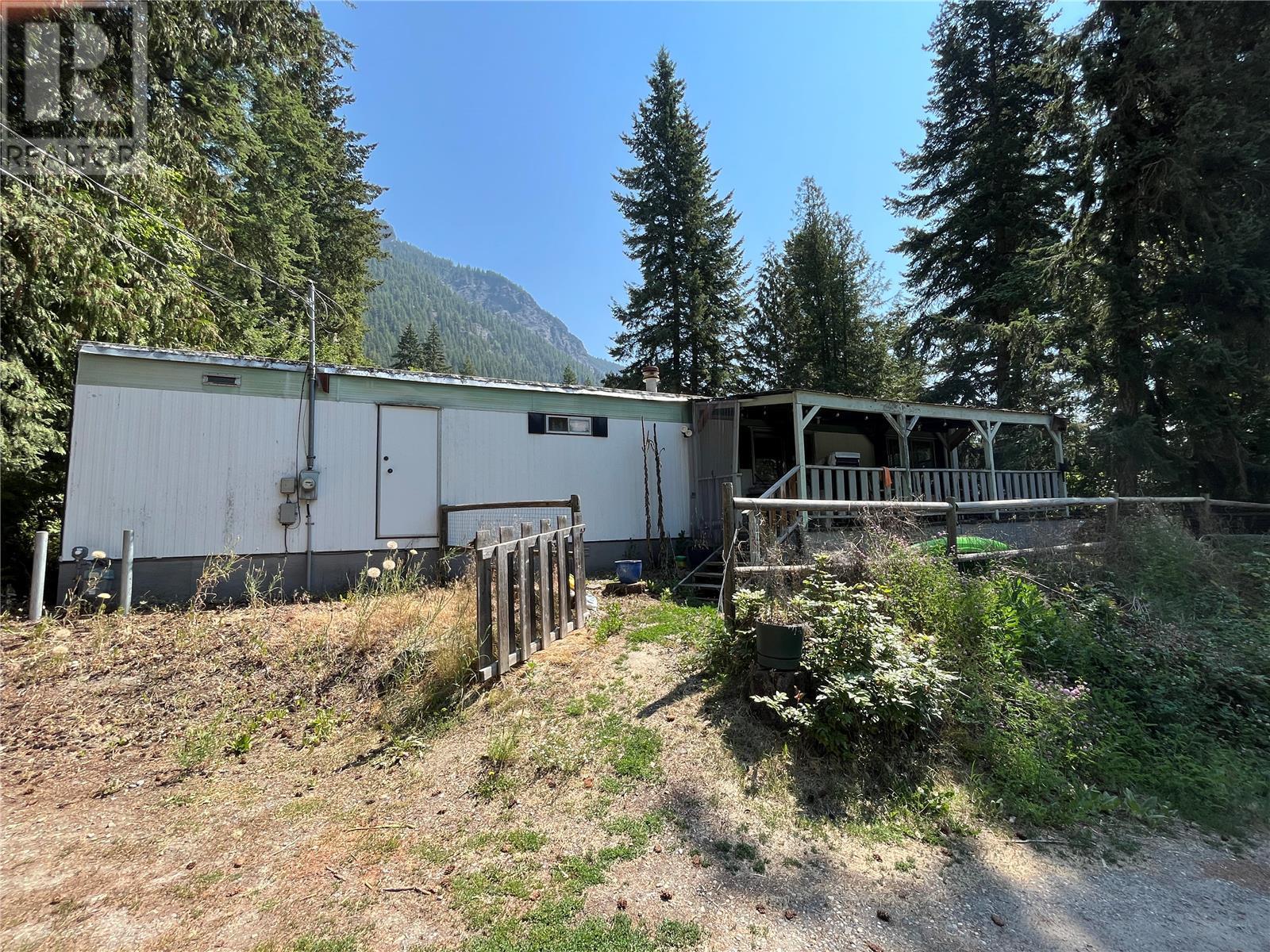 645 Badger Road, Tappen, British Columbia  V0E 2X1 - Photo 7 - 10321089