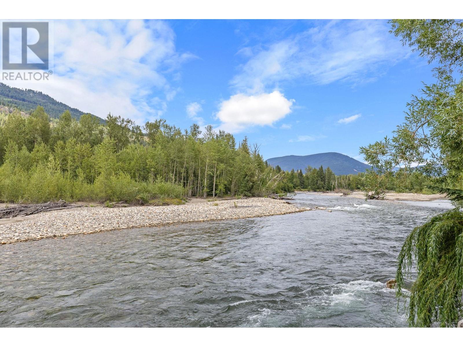 1361 6 Highway, Cherryville, British Columbia  V0E 2G1 - Photo 22 - 10320164