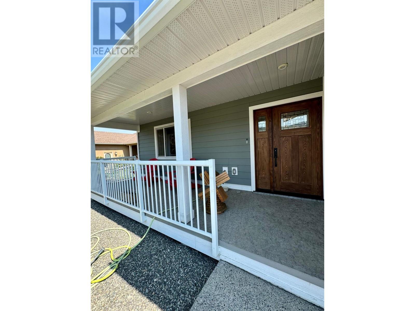 1618 Fir Road, Merritt, British Columbia  V1K 1A0 - Photo 3 - 180191