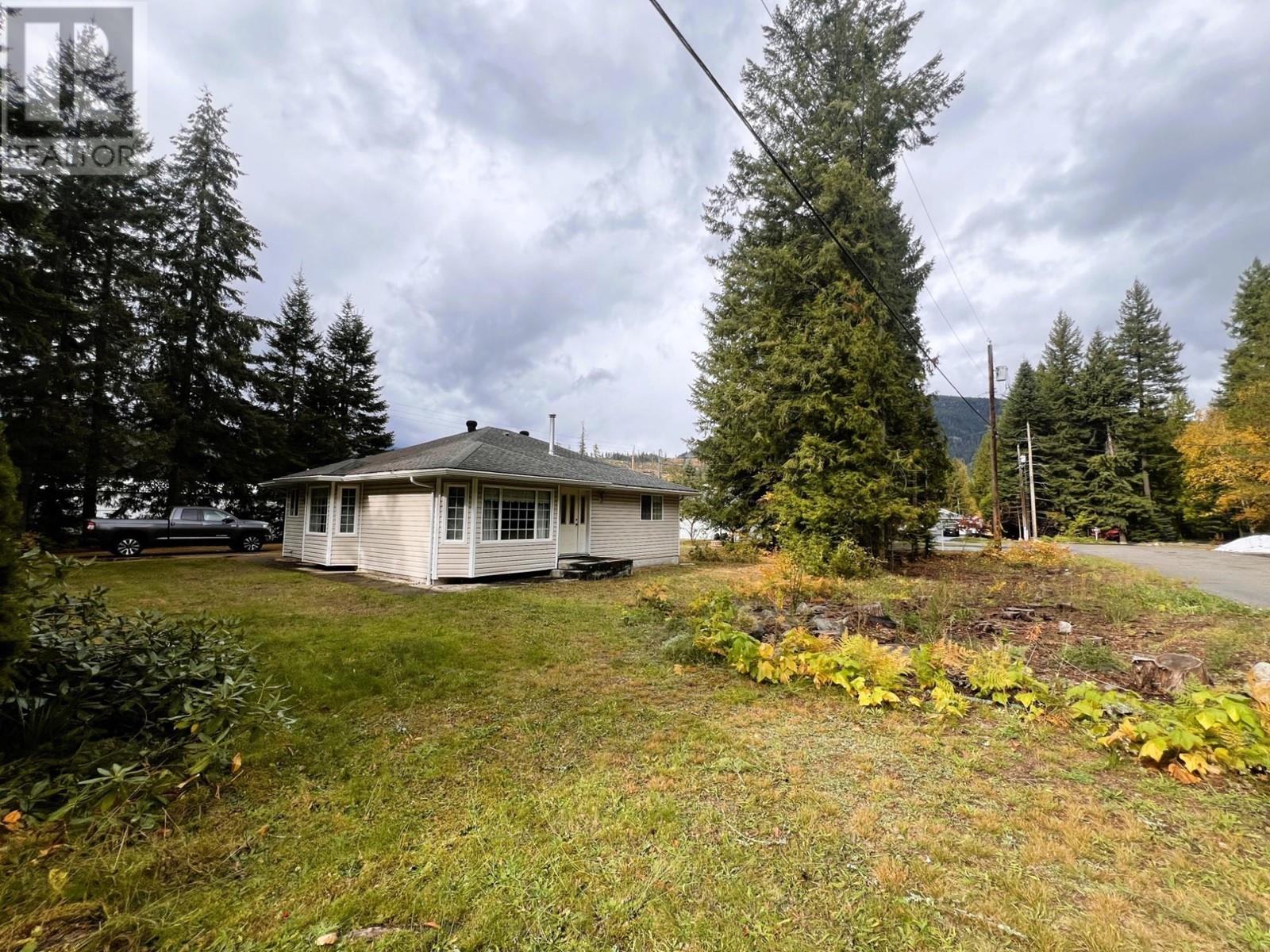 972 Dogwood Drive, South Slocan, British Columbia  V0G 2G0 - Photo 31 - 2478855