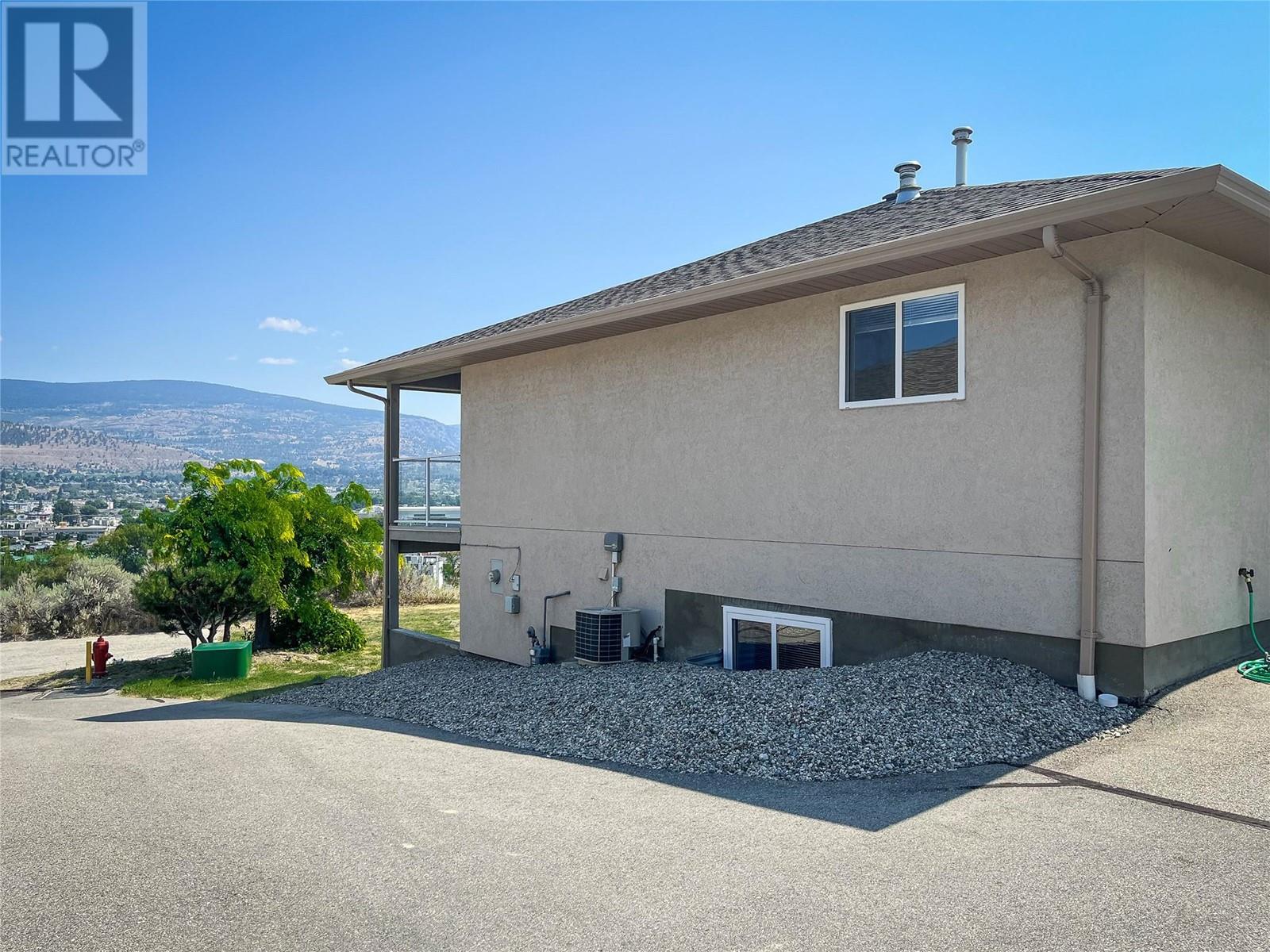 398 Ridge Road, Penticton, British Columbia  V2A 8N7 - Photo 5 - 10321097