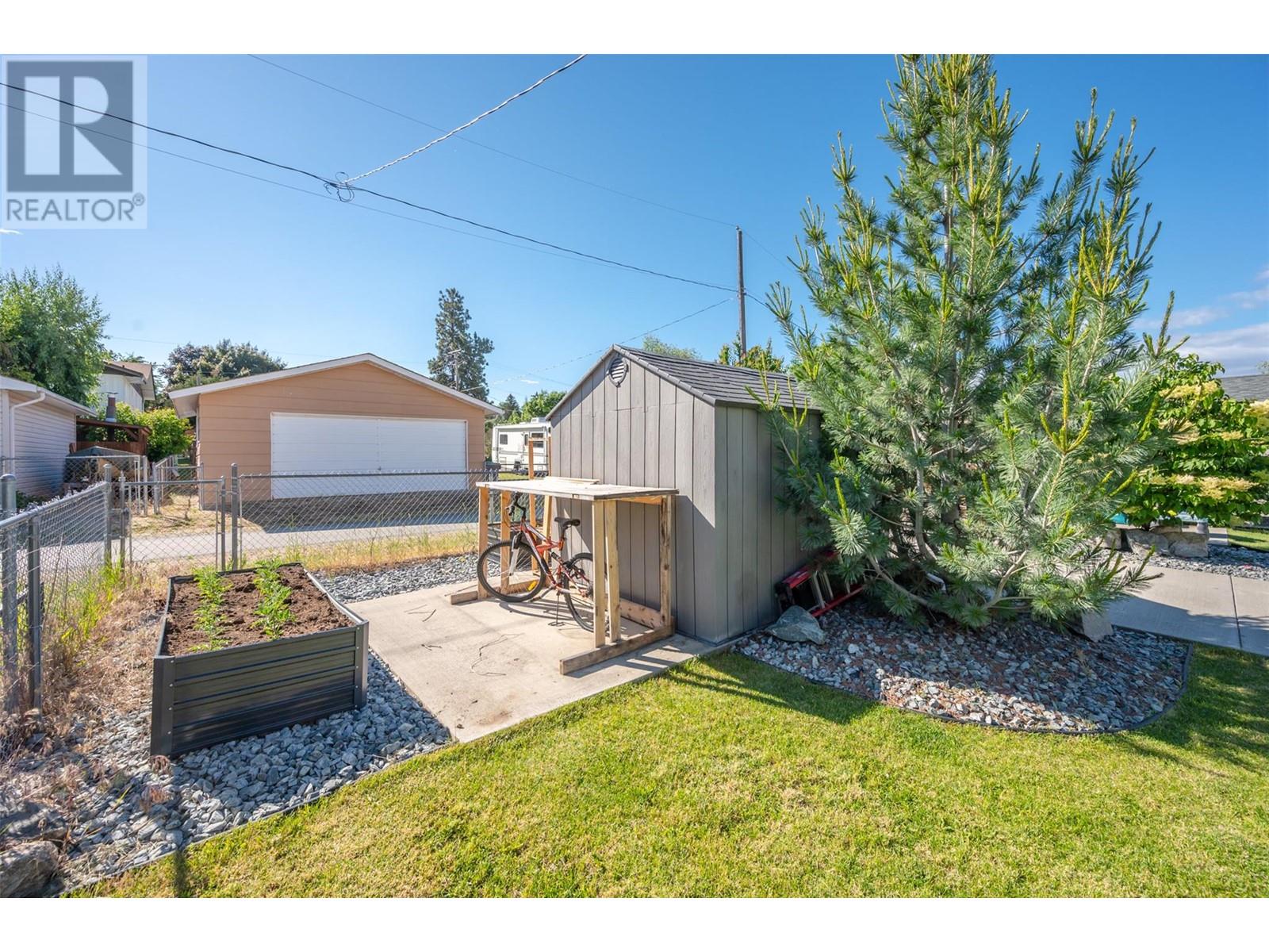 6443 Badger Street, Oliver, British Columbia  V0H 1T3 - Photo 37 - 10321620