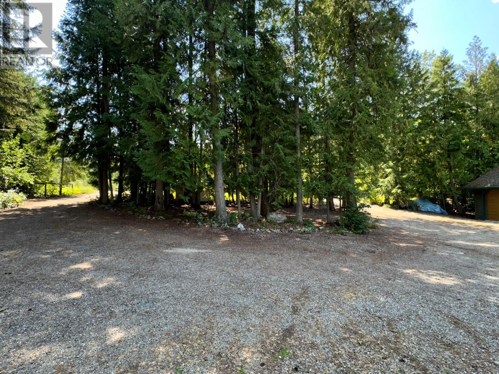 1360 Frisk Road, Christina Lake, British Columbia  V0H 1E0 - Photo 54 - 2478958