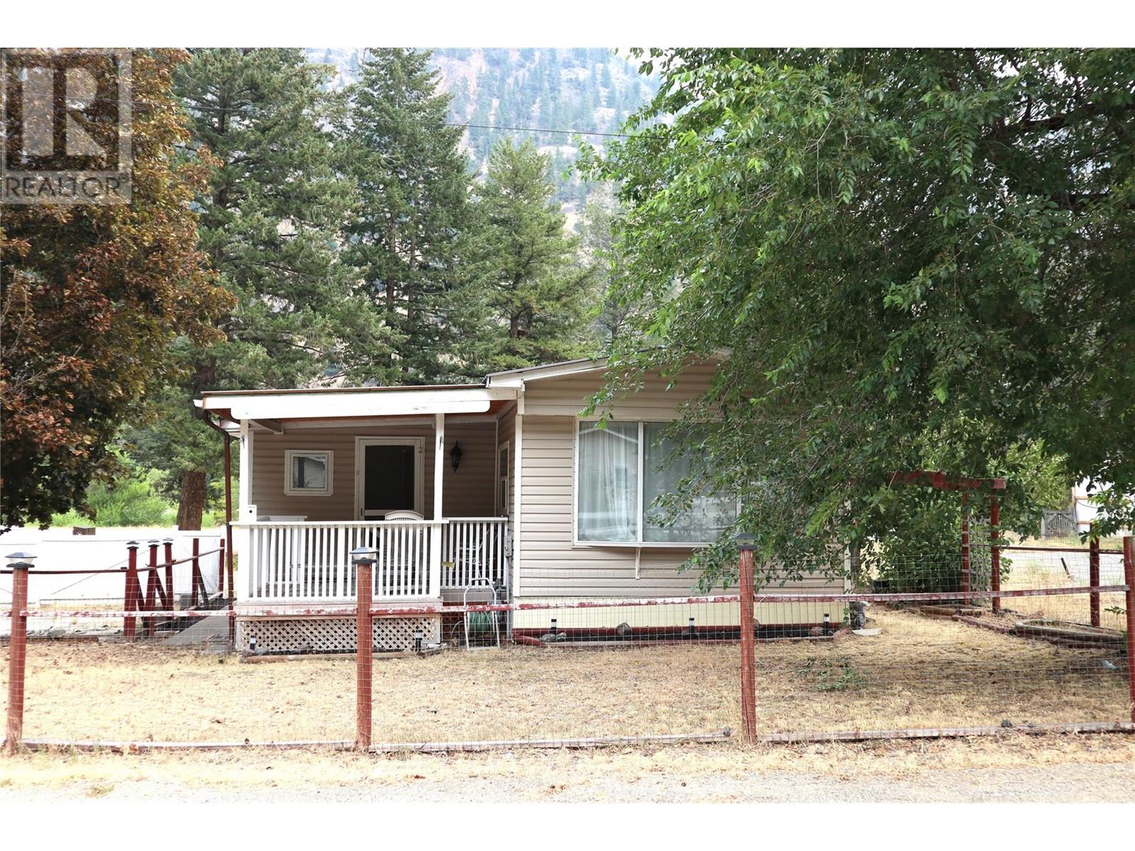 1514 Hwy 3a Unit# 1, Olalla, British Columbia  V0X 1N6 - Photo 2 - 10321196