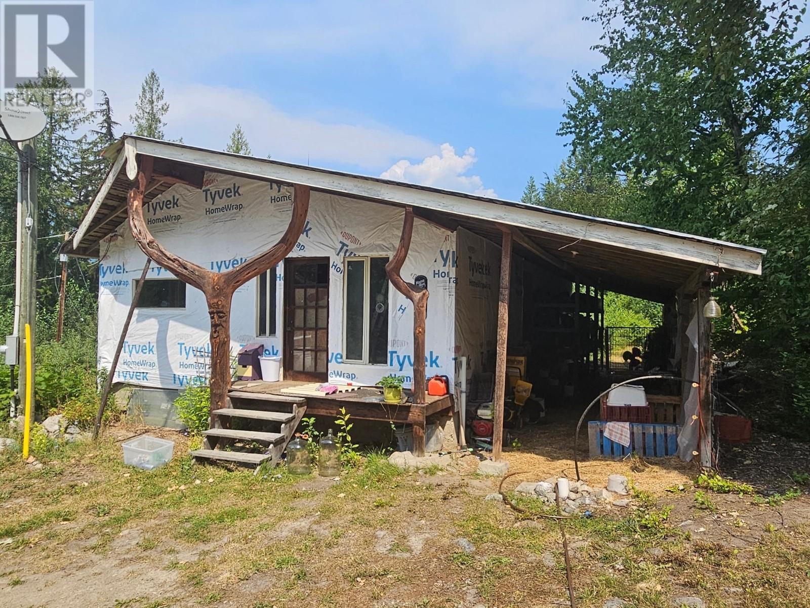 7703 6 Highway, Fauquier, British Columbia  V0G 1K0 - Photo 32 - 2478961