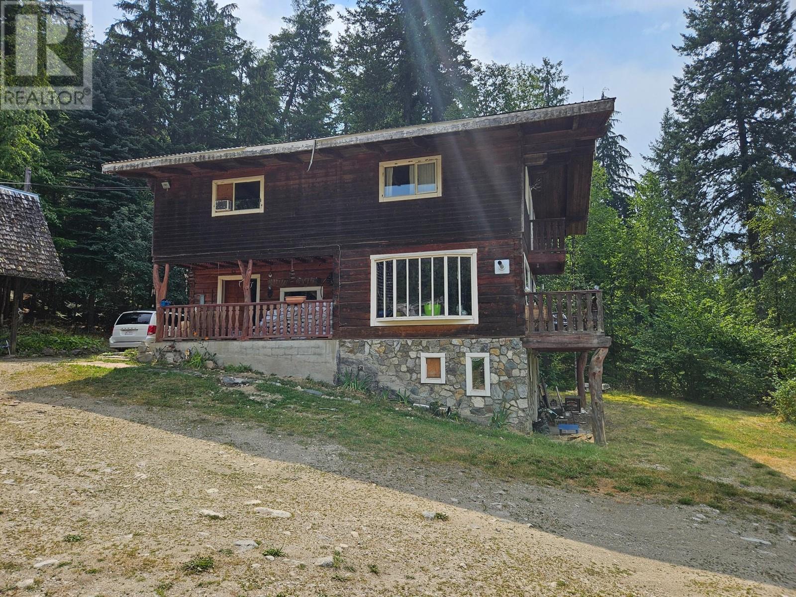 7703 6 Highway, Fauquier, British Columbia  V0G 1K0 - Photo 34 - 2478961