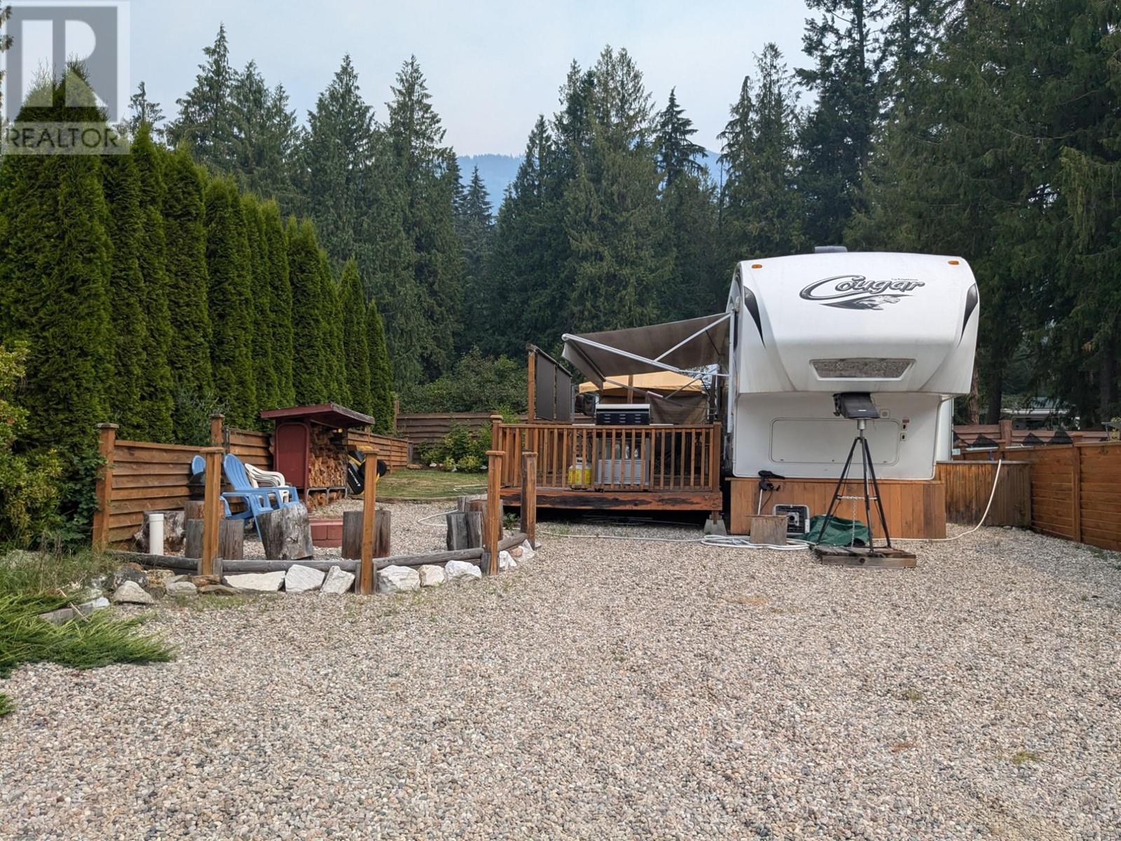 7298 3a Highway Unit# 3, Balfour, British Columbia  V1L 6S4 - Photo 1 - 2478966