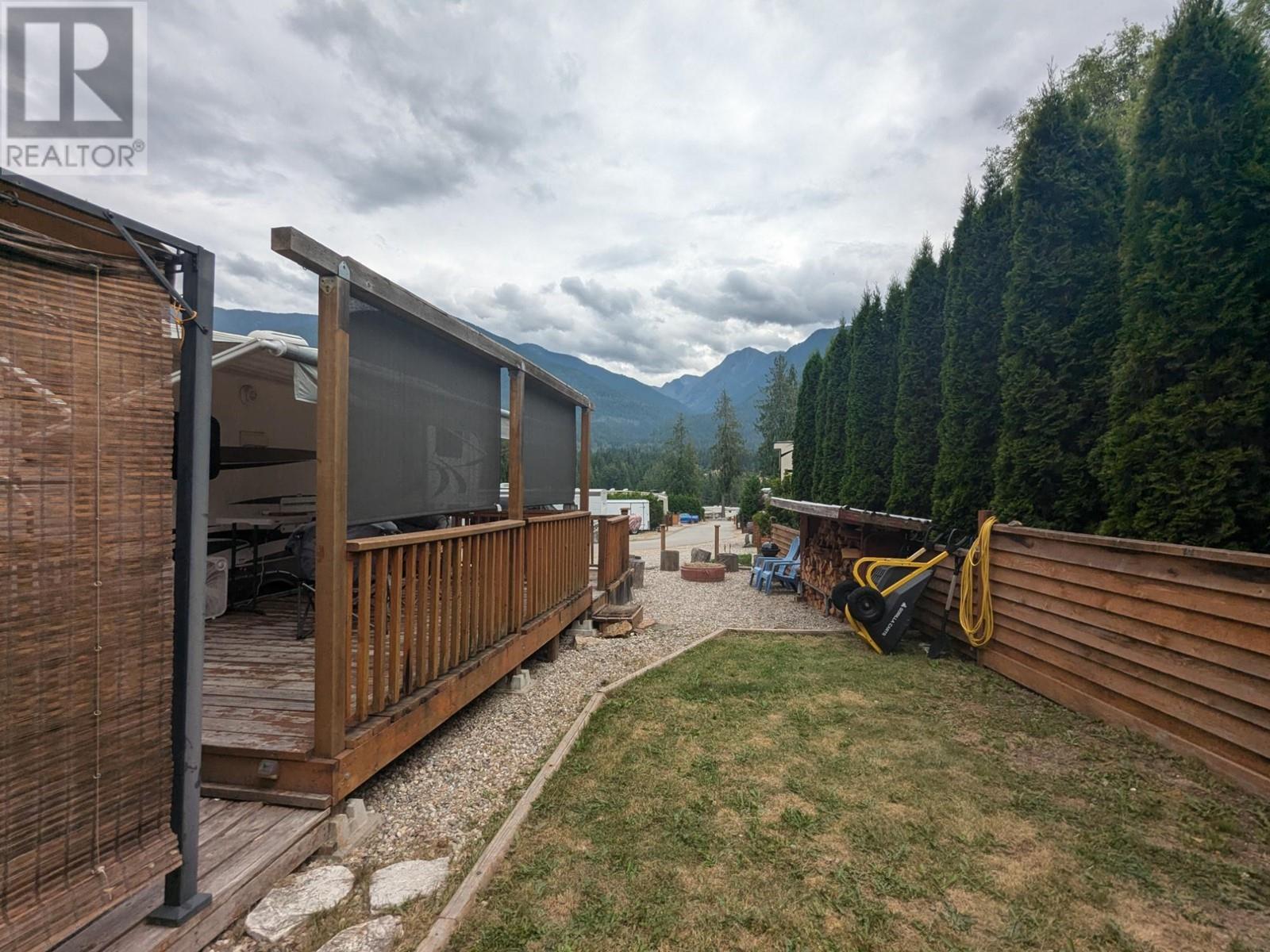 7298 3a Highway Unit# 3, Balfour, British Columbia  V1L 6S4 - Photo 4 - 2478966