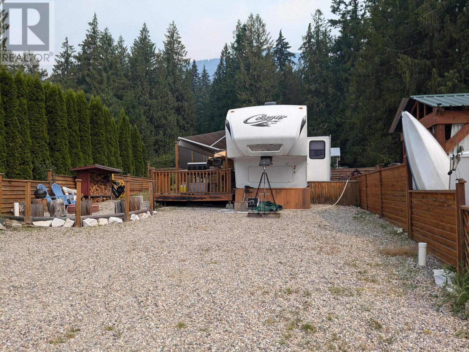 7298 3a Highway Unit# 3, Balfour, British Columbia  V1L 6S4 - Photo 7 - 2478966