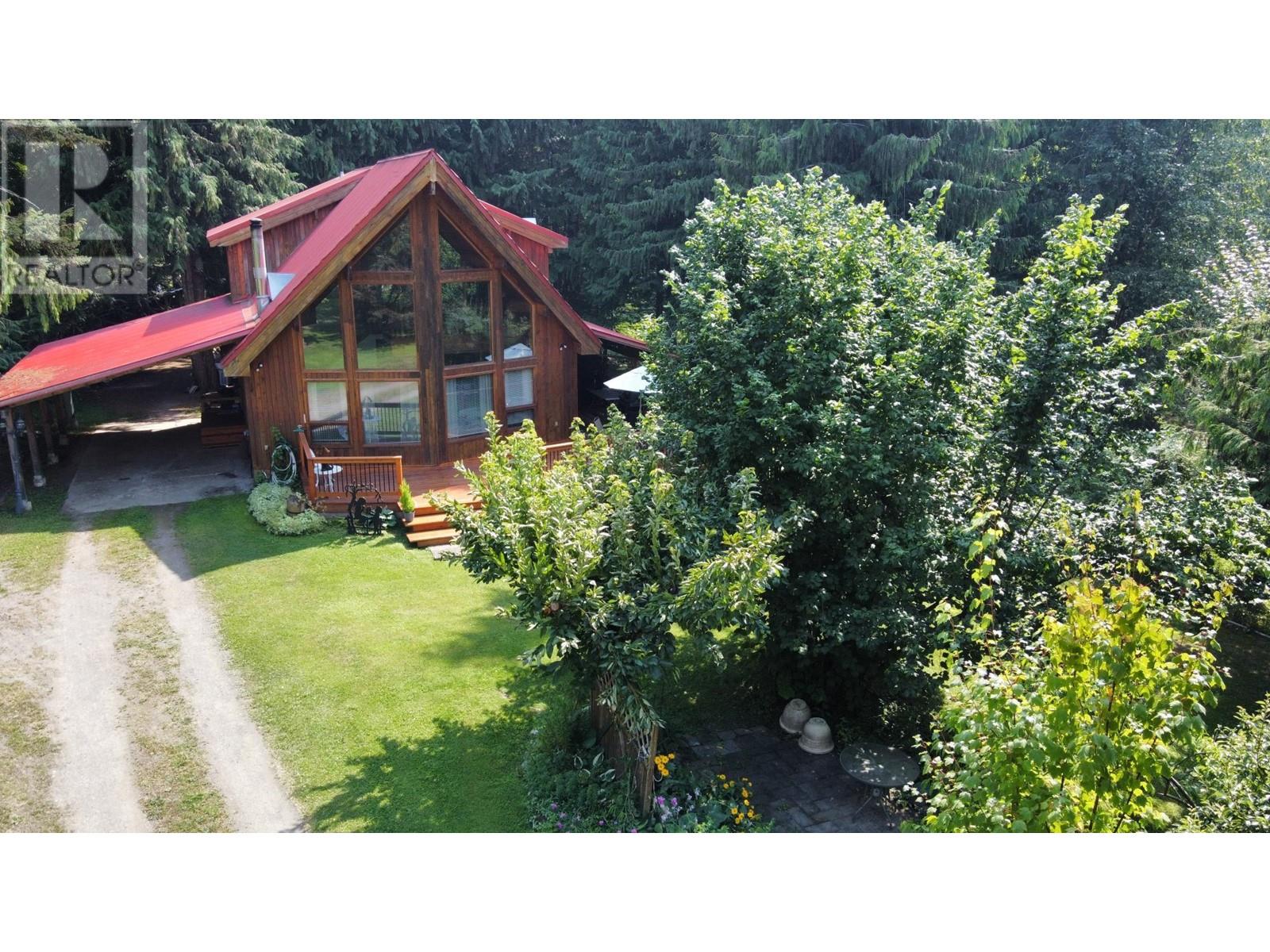 432 Bayles Road, Nakusp, British Columbia  V0G 1R1 - Photo 1 - 2478972