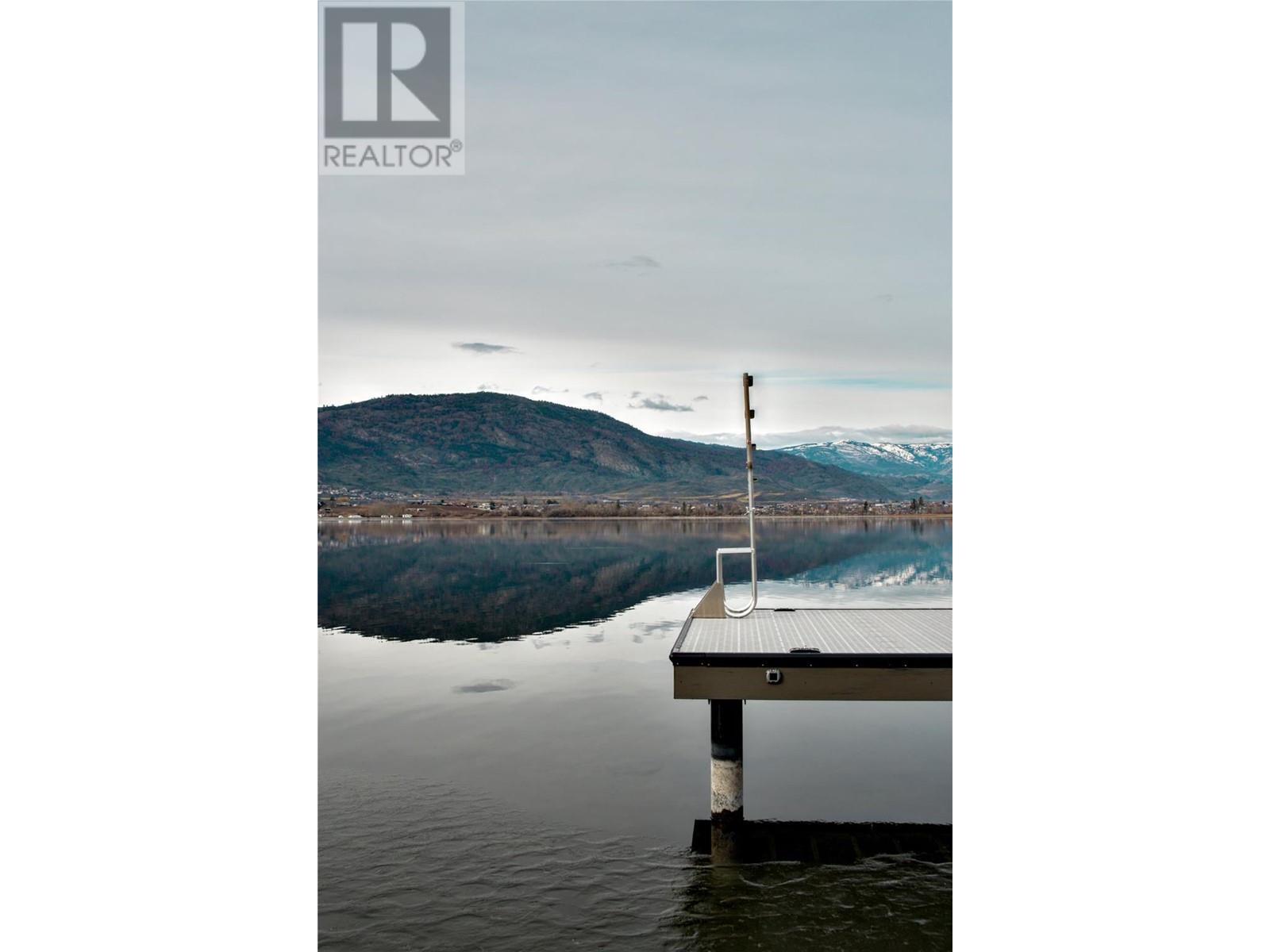 2414 Lakeshore Drive, Osoyoos, British Columbia  V0H 1V6 - Photo 11 - 10321722