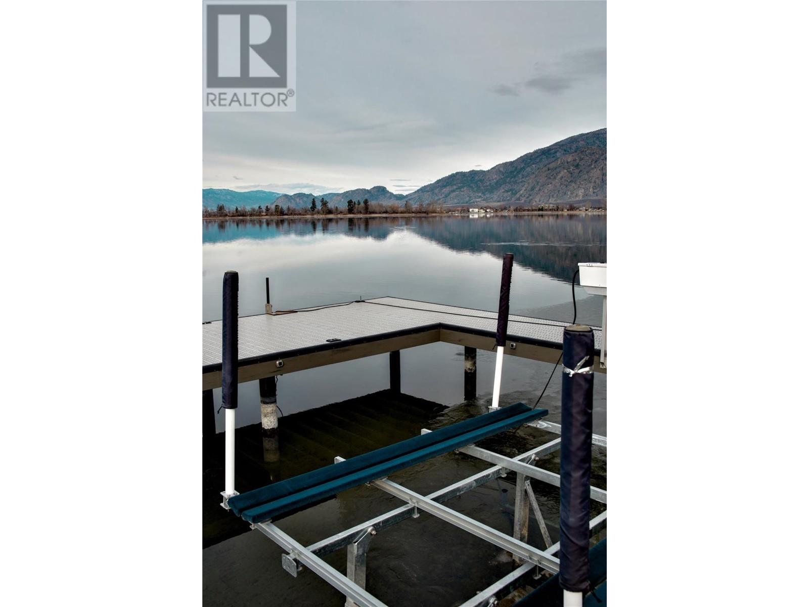 2414 Lakeshore Drive, Osoyoos, British Columbia  V0H 1V6 - Photo 12 - 10321722