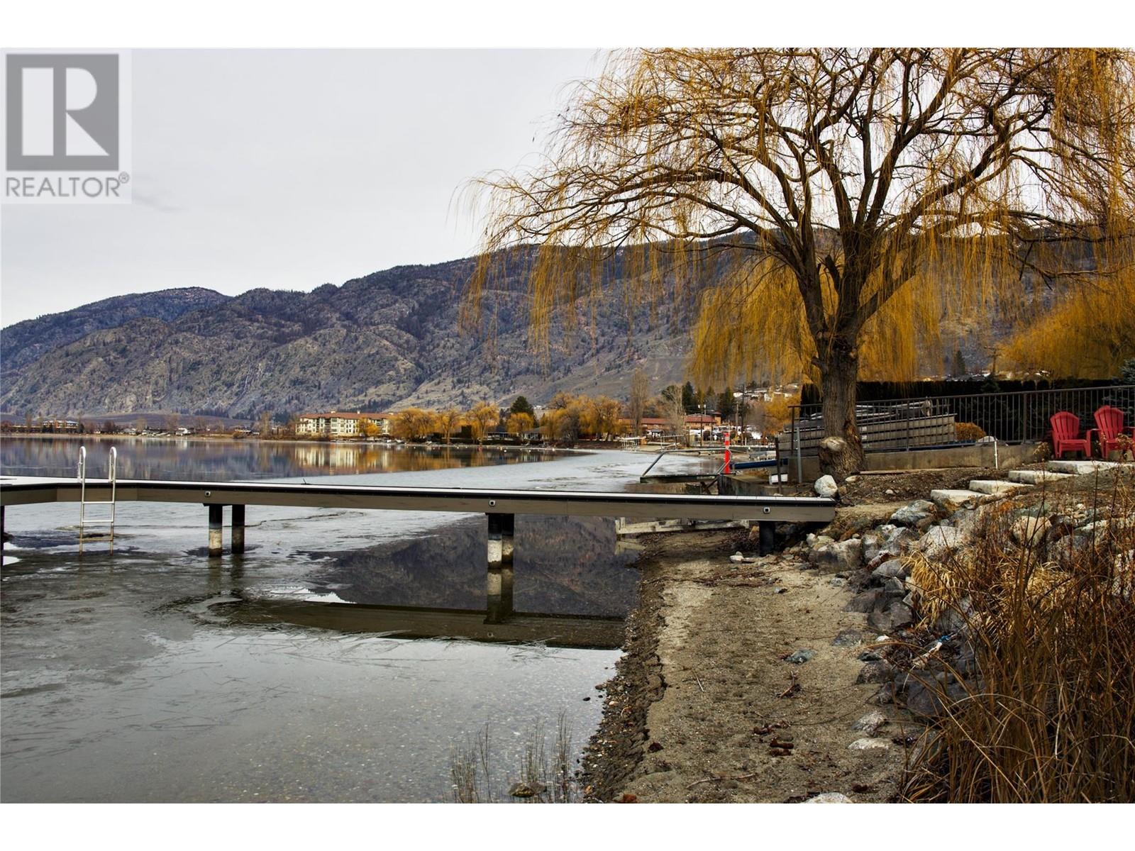 2414 Lakeshore Drive, Osoyoos, British Columbia  V0H 1V6 - Photo 14 - 10321722