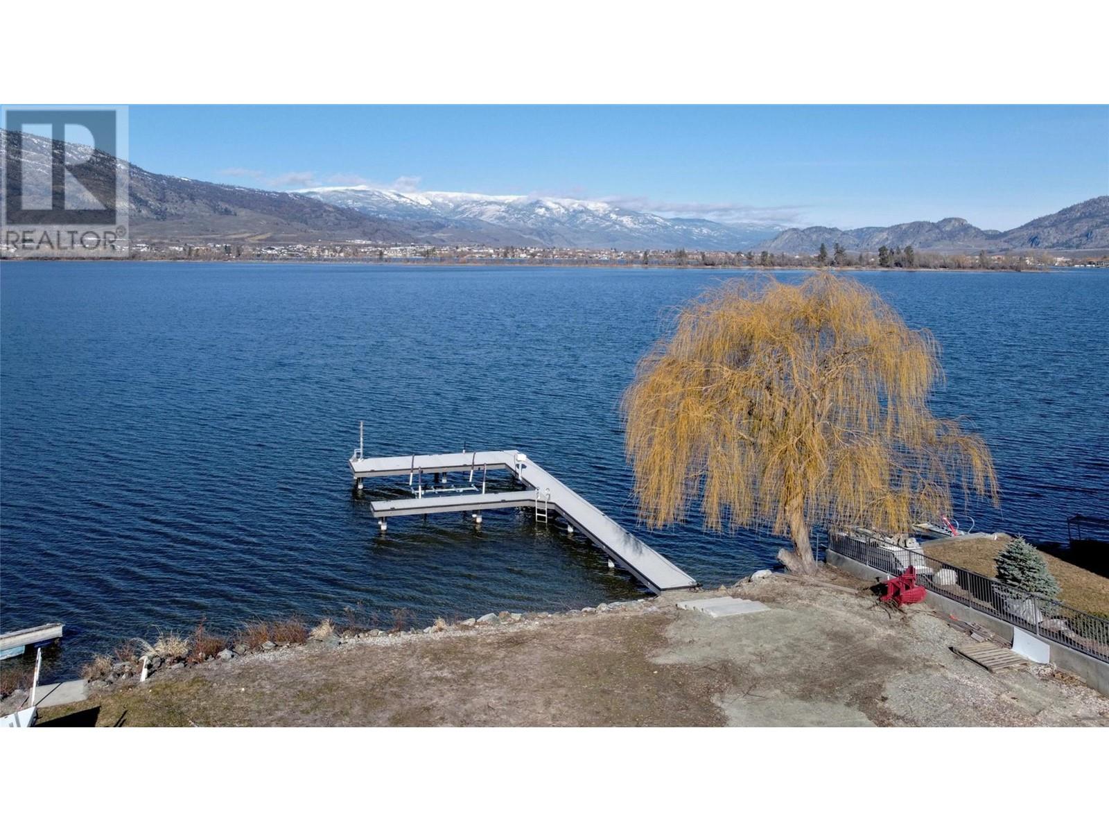 2414 Lakeshore Drive, Osoyoos, British Columbia  V0H 1V6 - Photo 21 - 10321722