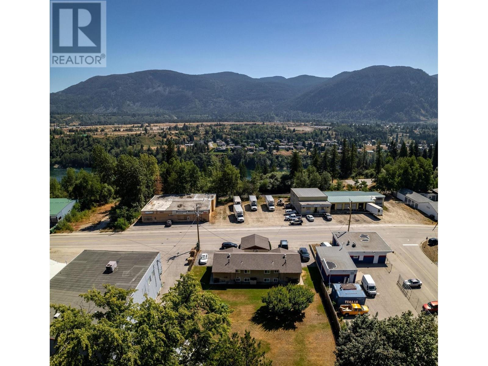 2250 6th Avenue, Castlegar, British Columbia  V1N 2V9 - Photo 70 - 2479062