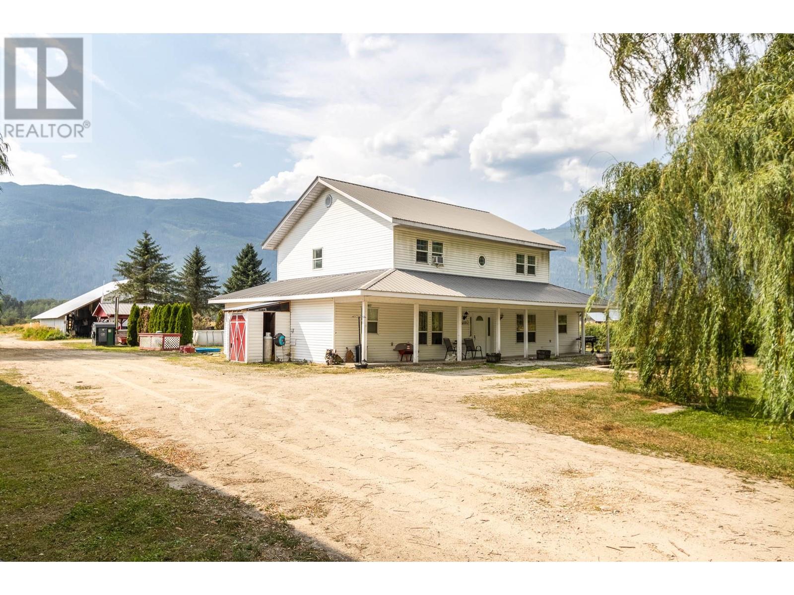 3695 Malakwa Loop Road, Malakwa, British Columbia  V0E 2J0 - Photo 24 - 10321831