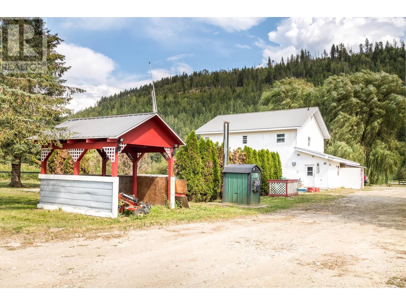 3695 Malakwa Loop Road, Malakwa, British Columbia  V0E 2J0 - Photo 27 - 10321831