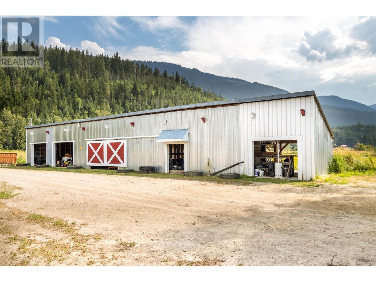 3695 Malakwa Loop Road, Malakwa, British Columbia  V0E 2J0 - Photo 28 - 10321831