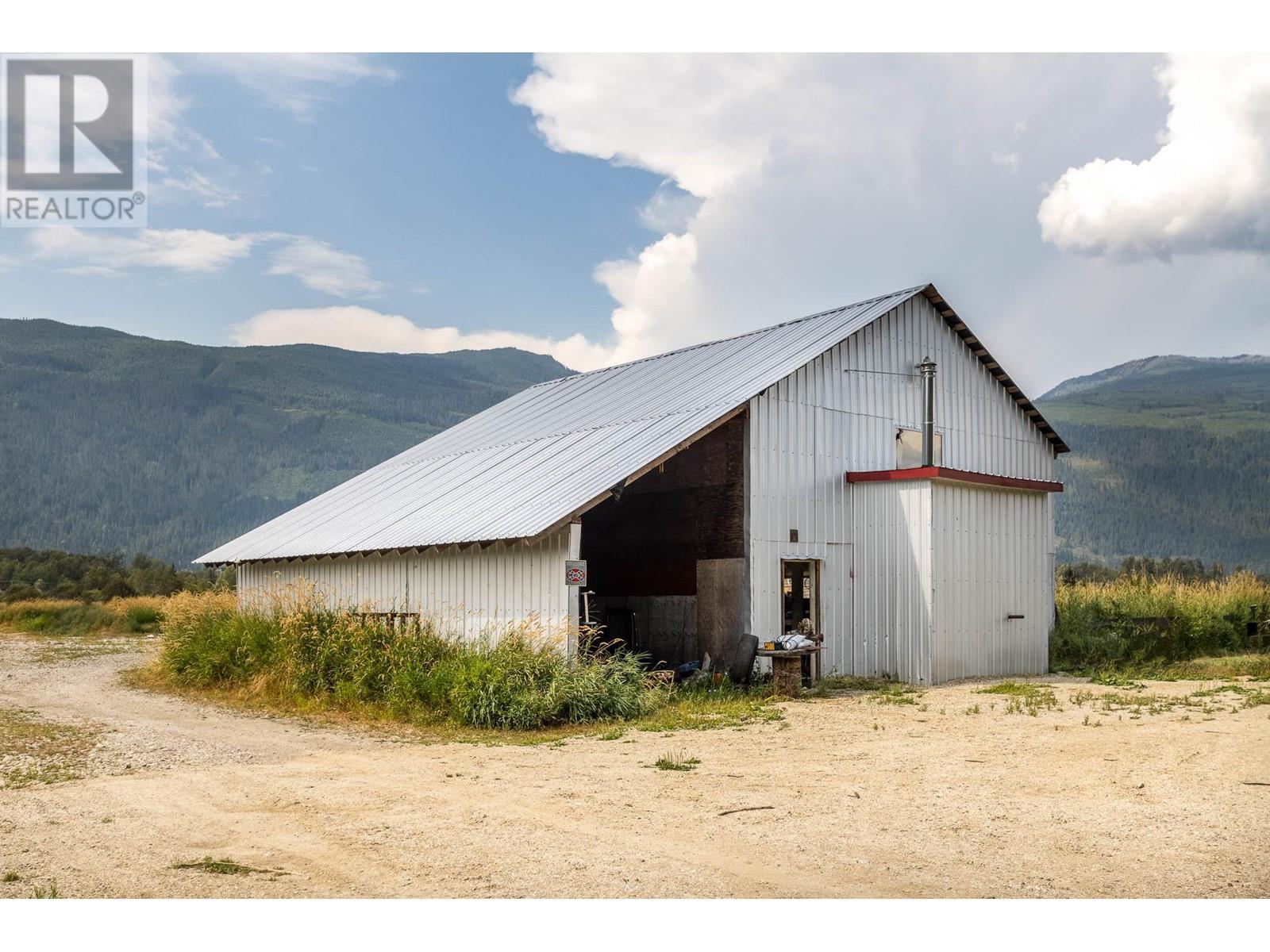 3695 Malakwa Loop Road, Malakwa, British Columbia  V0E 2J0 - Photo 29 - 10321831